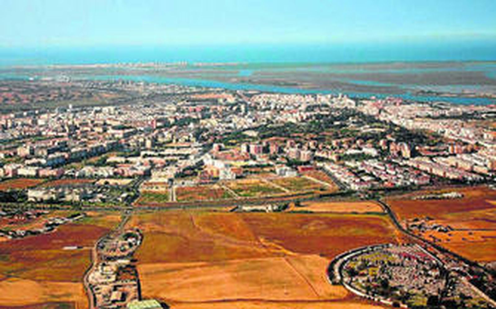 Vista panorámica de Huelva  desde el cielo.