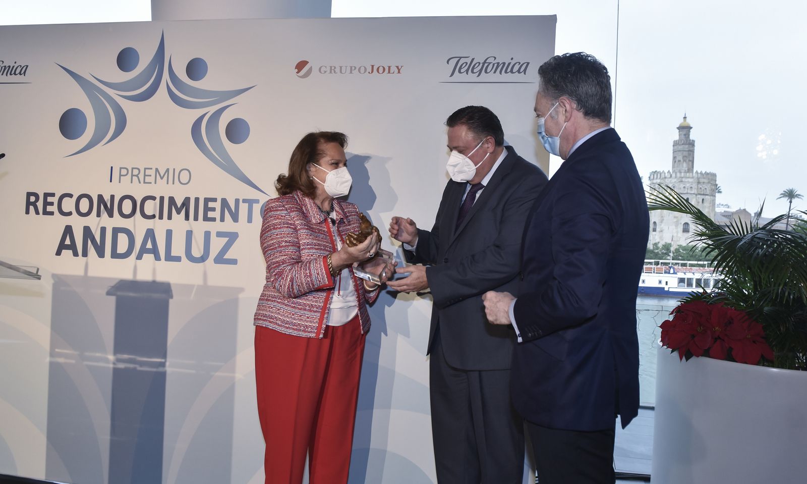 I Premio Reconocimiento Andaluz a Dña. Concha Yoldi, Presidenta de la Fundación Persán