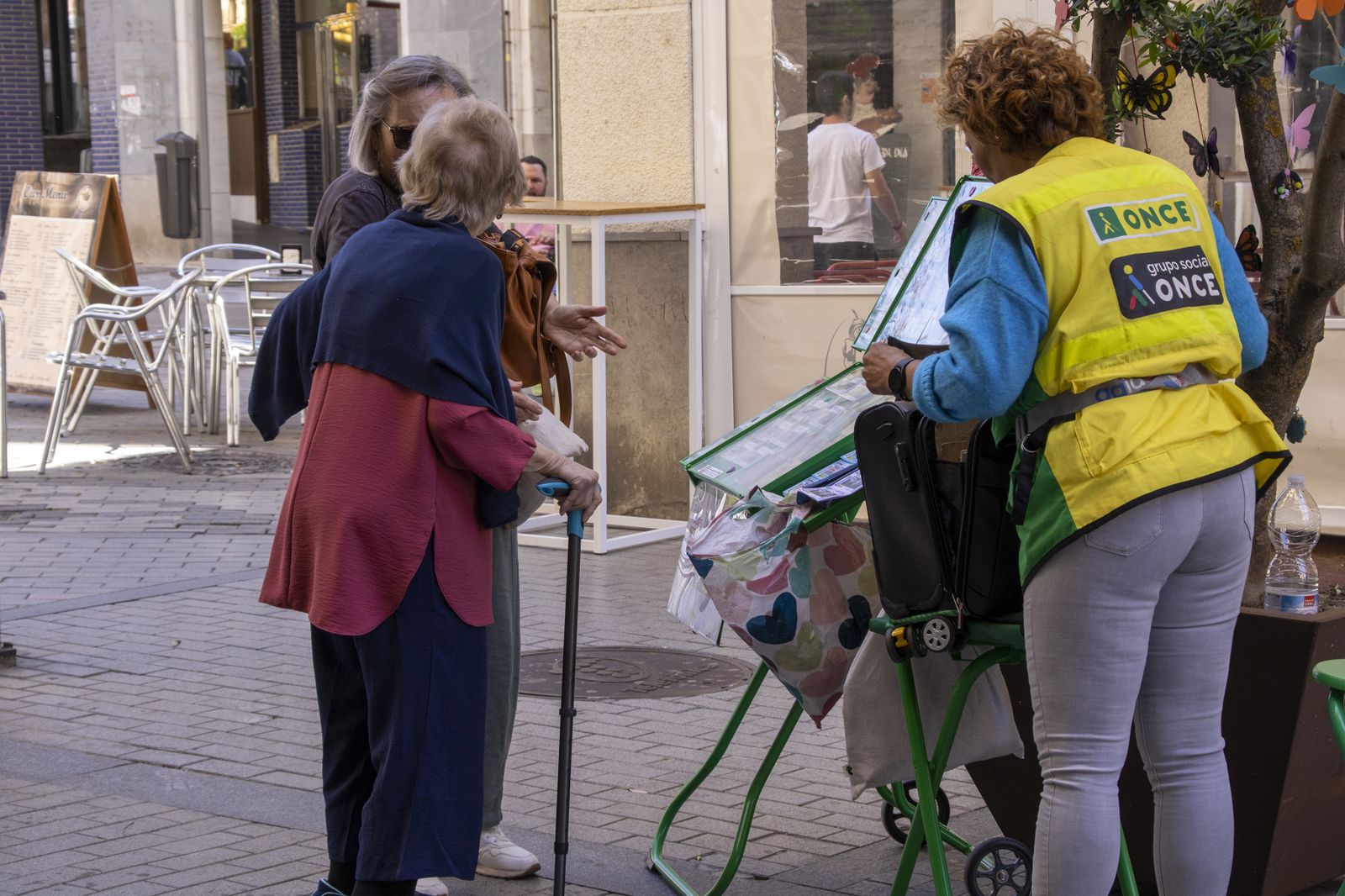 Imágenes del lunes 17 de abril en Huelva