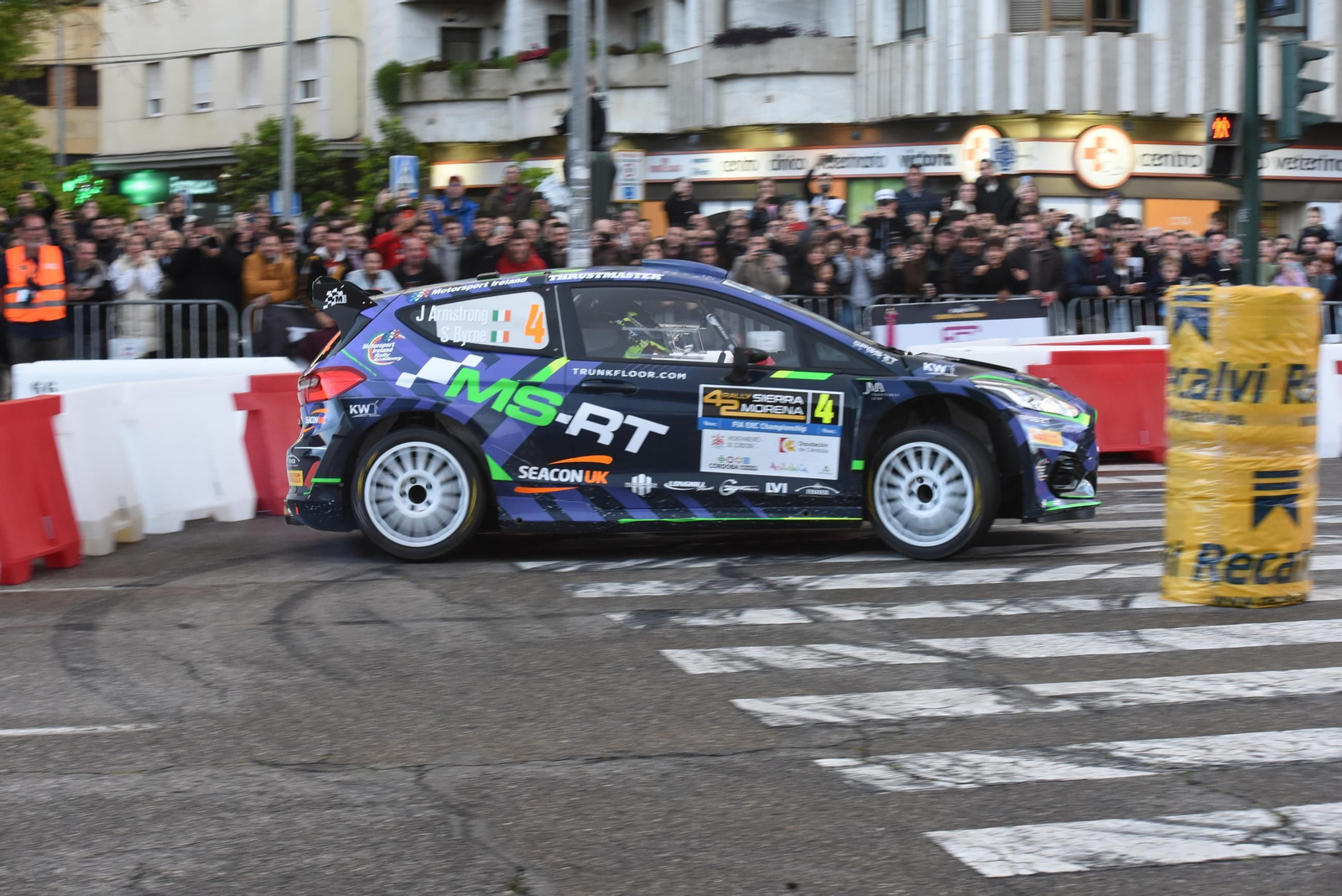 Las mejores fotos del espectacular tramo urbano del Rallye Sierra Morena 2025
