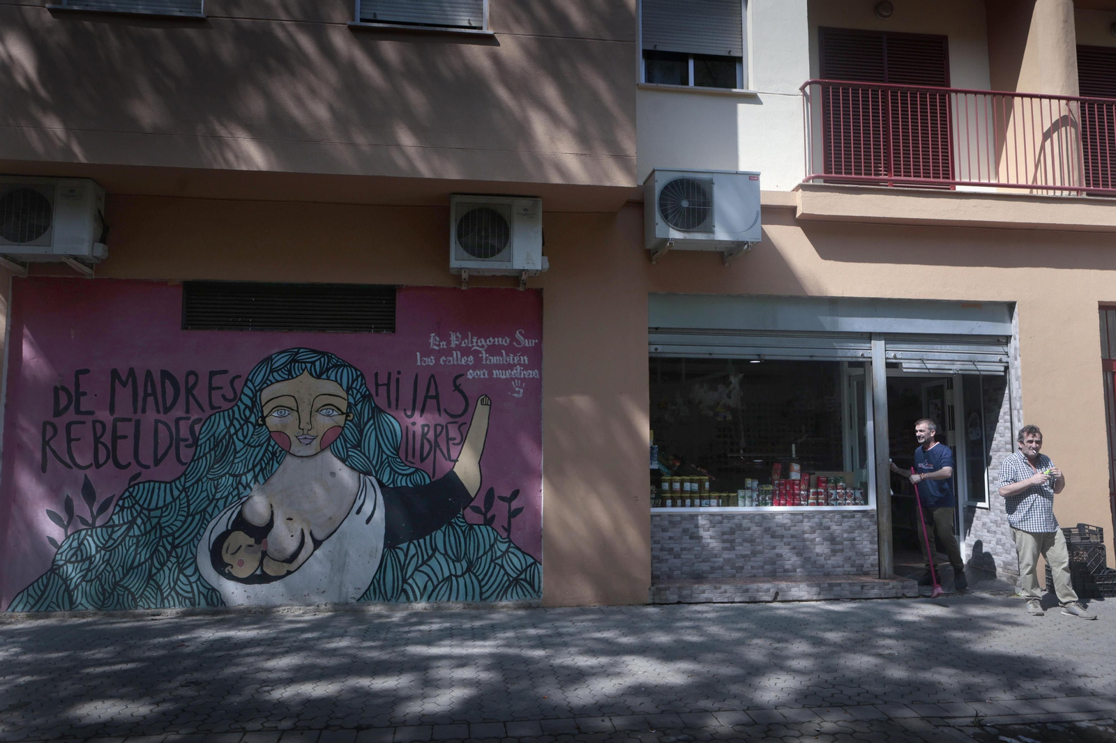 Así se vive en el Polígono Sur, el barrio más pobre de España