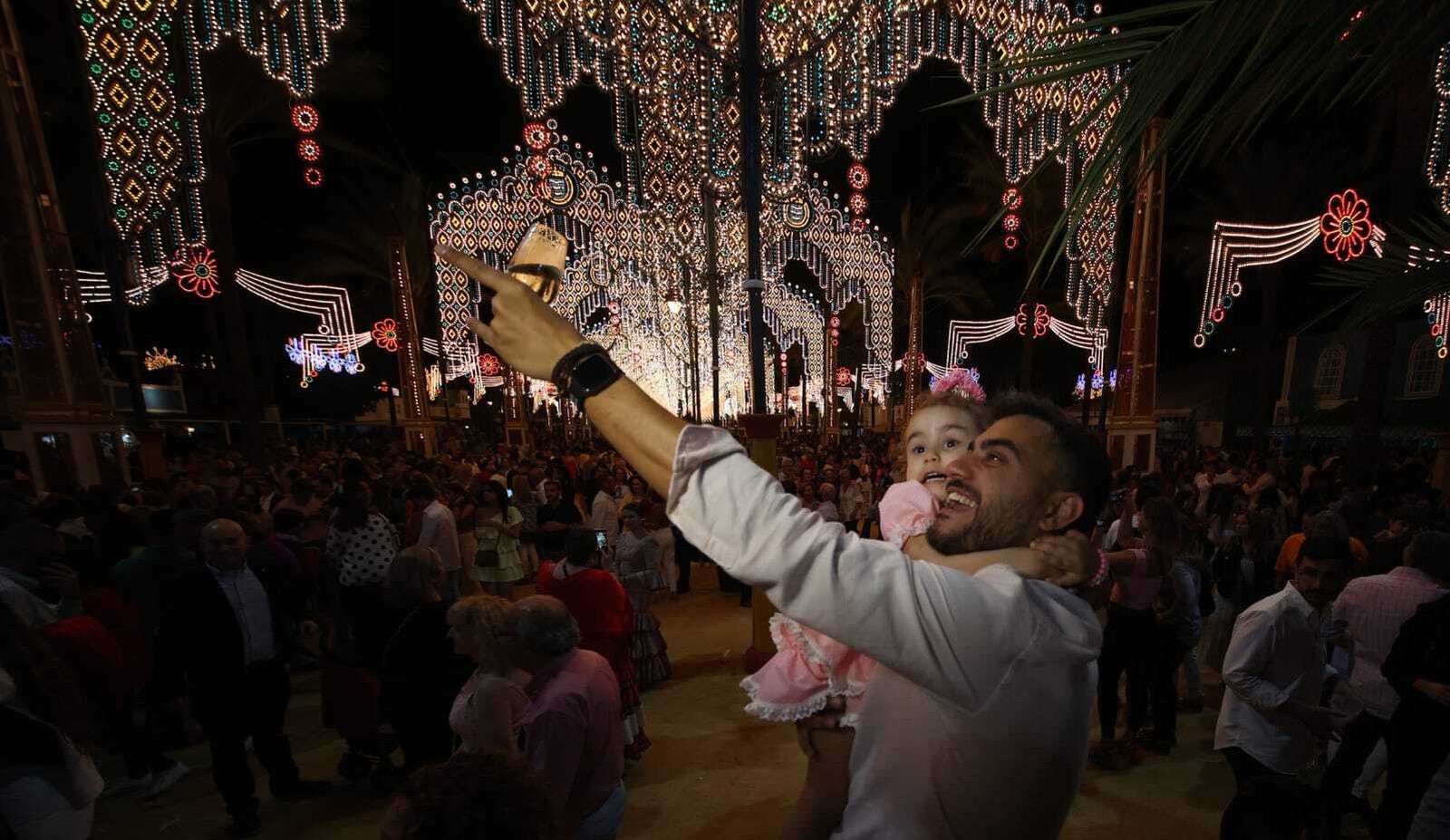 Las imágenes del encendido del alumbrado de la Feria de Jerez