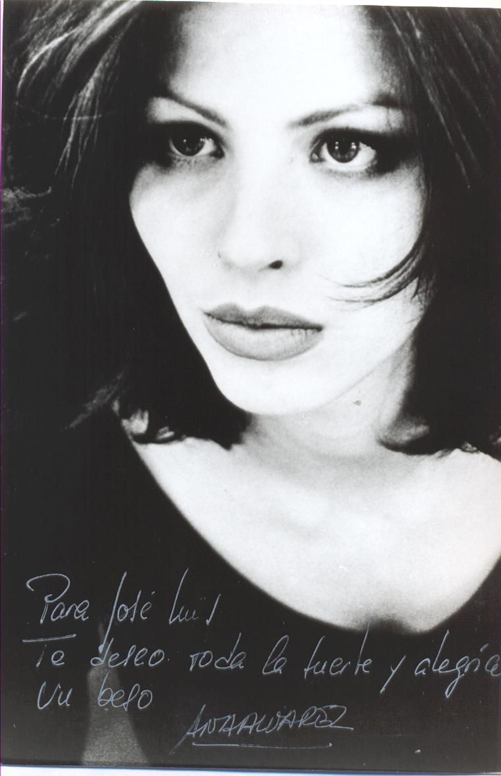 Foto dedicada al autor de este artículo por la actriz Ana Álvarez.