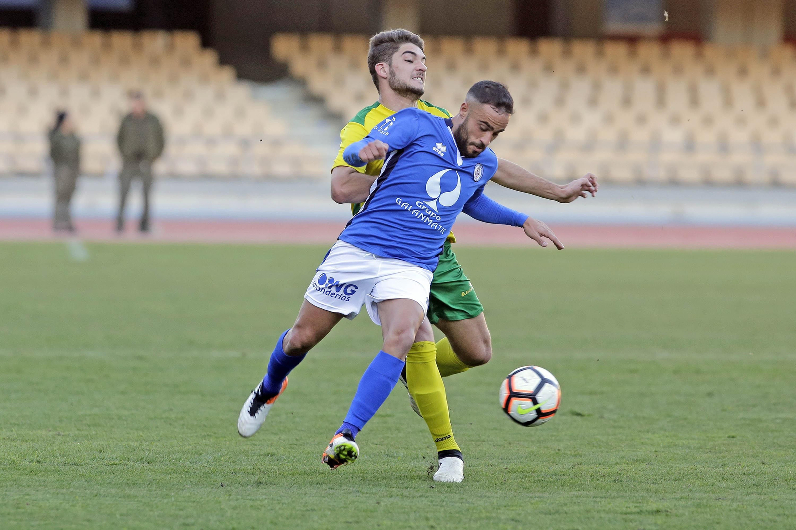 Sergio Iglesias, lateral derecho del XDFC, se muestra optimista de cara al partido del domingo ante el Cartaya y confía en regresar con un triunfo.