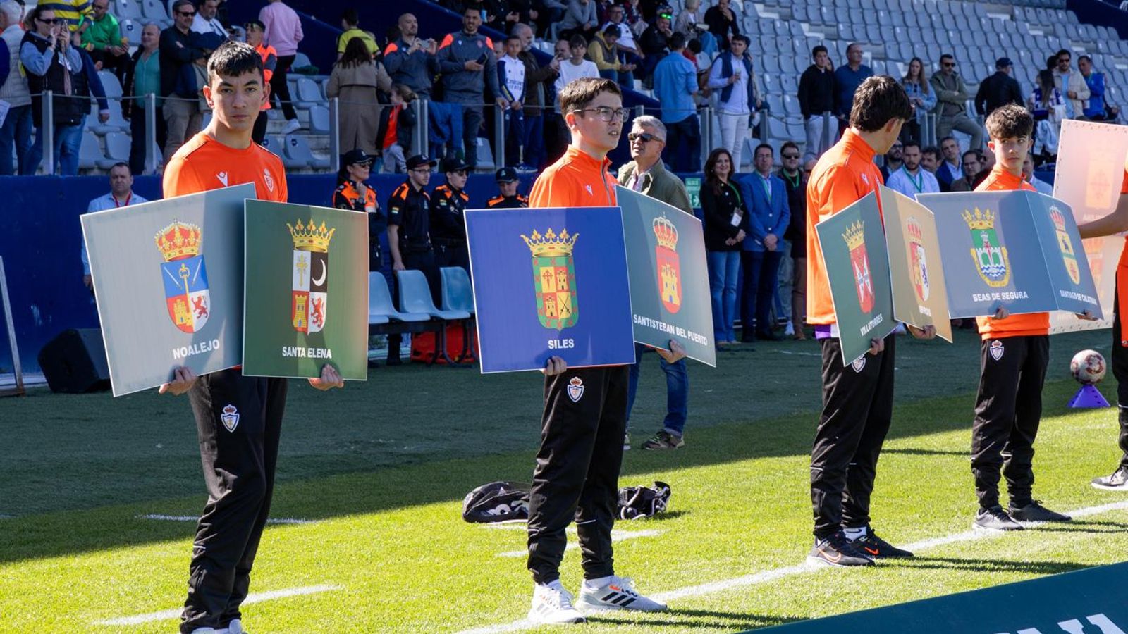 Las mejores imágenes de la victoria del Real Jaén ante la UDC Torredonjimeno en el Partido de la Provincia