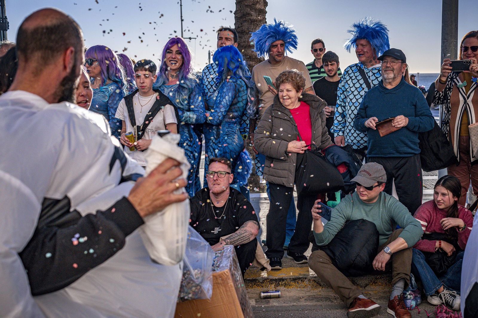Las mejores imágenes de la Cabalgata del Humor del Carnaval de Cádiz 2026
