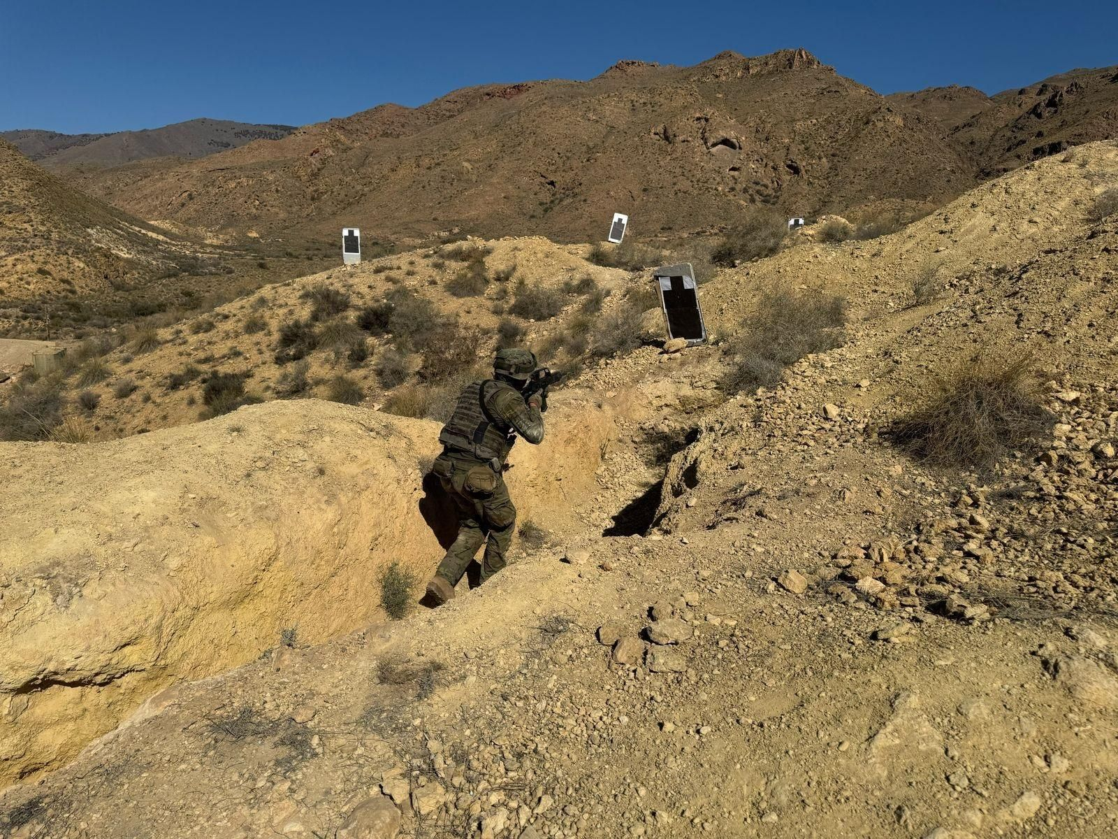 Los Regulares de Melilla se prueban en Viator: guerra total en el ejercicio Alhucemas 25