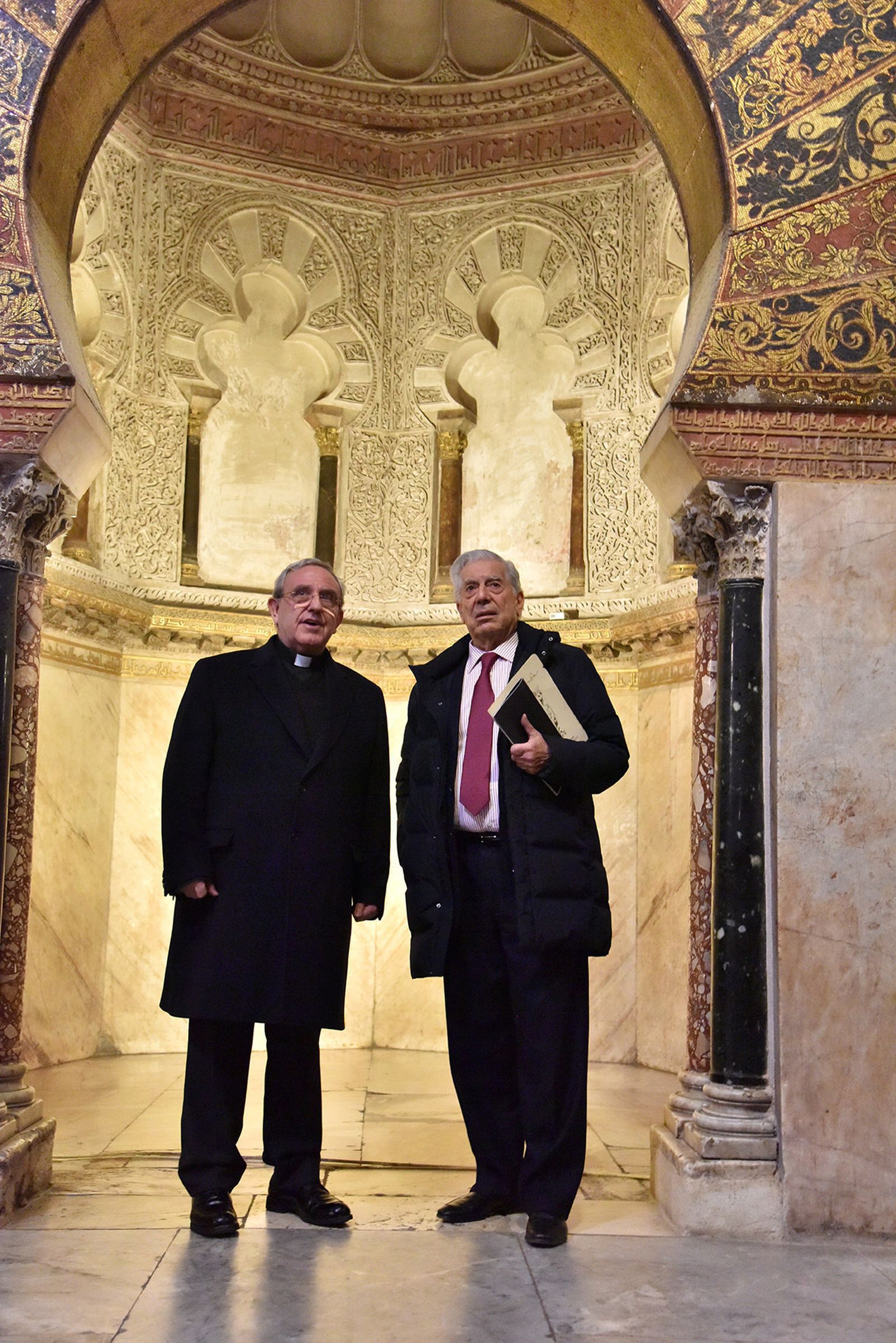 Un premio Nobel maravillado por  la belleza de la Mezquita-Catedral