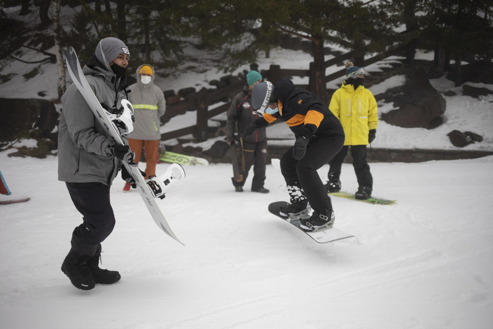 Fotos: esquí en Sierra Nevada pese al confinamiento perimetral