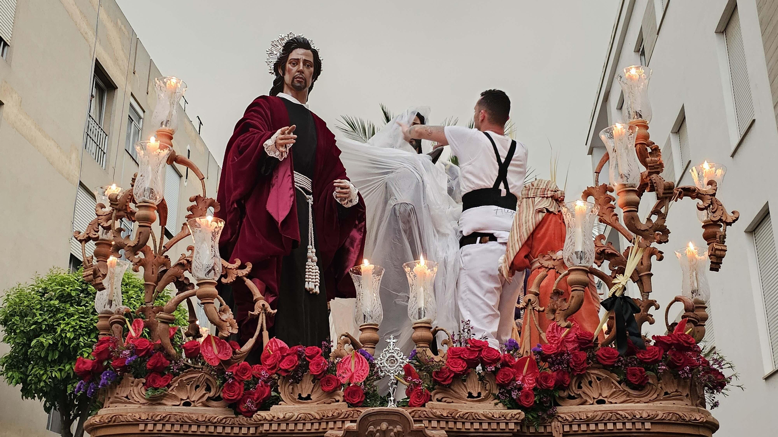 Fotos del Domingo de Ramos en La Línea: La Borriquita y Flagelación