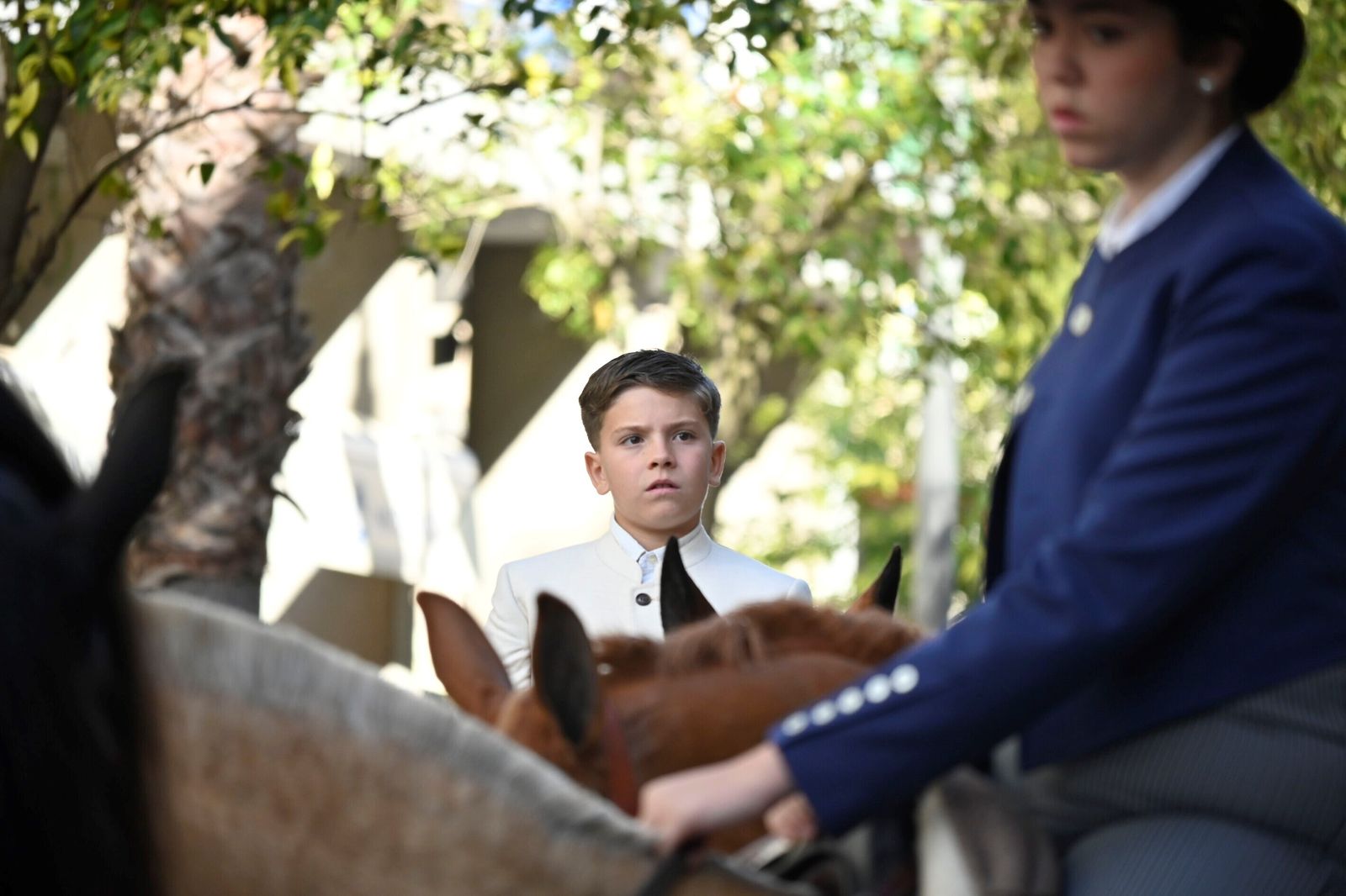 Imágenes de los peregrinos de la Hermandad de Emigrantes en su salida por las calles de Huelva