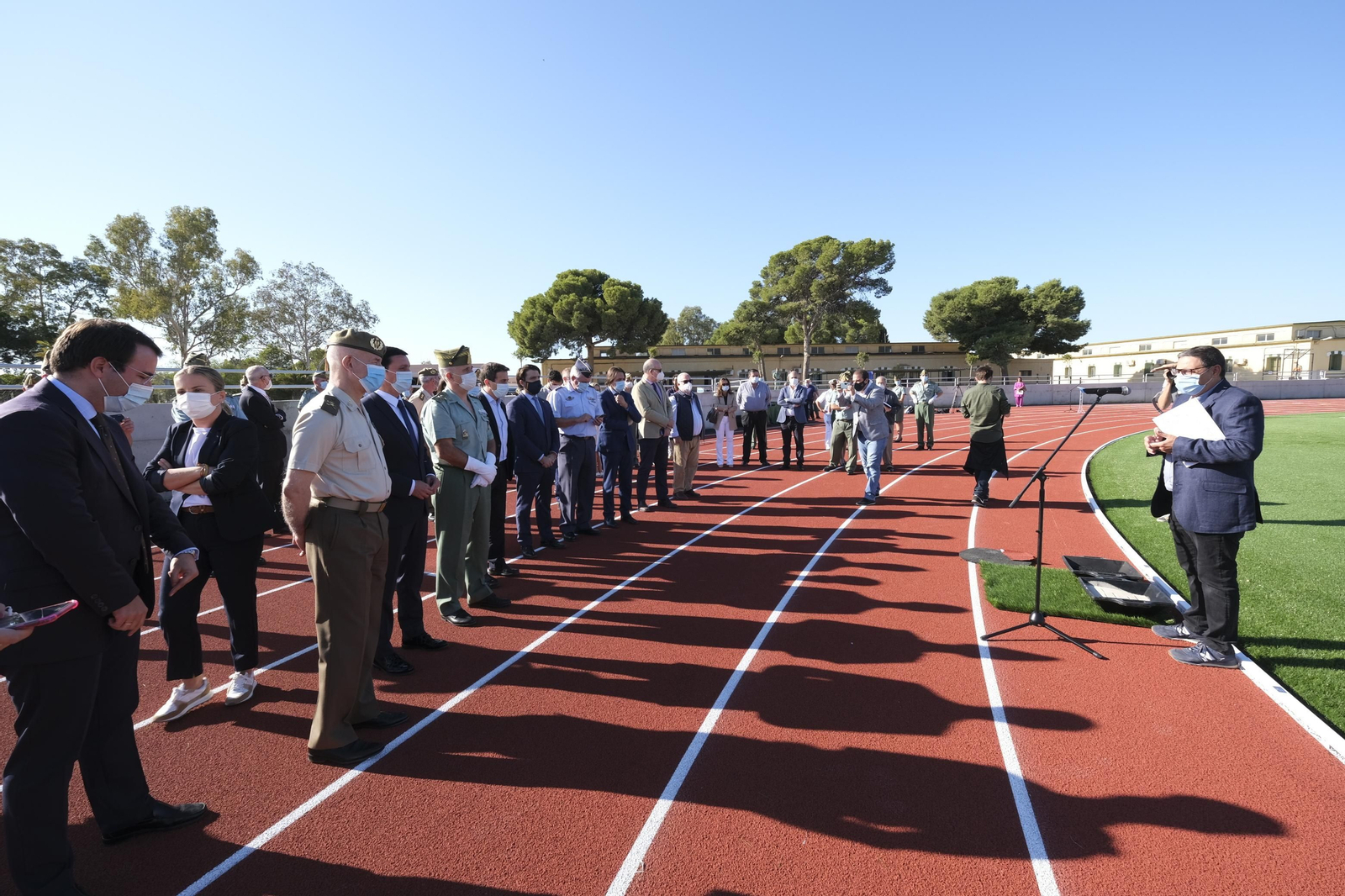Fotogalería inauguración pista de atletismo y campo de rugby en la Base Militar Álvarez de Sotomayor