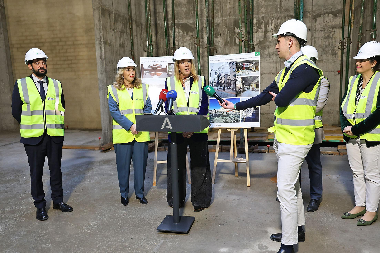 Imágenes de la visita las obras de la antigua Delegación de Hacienda
