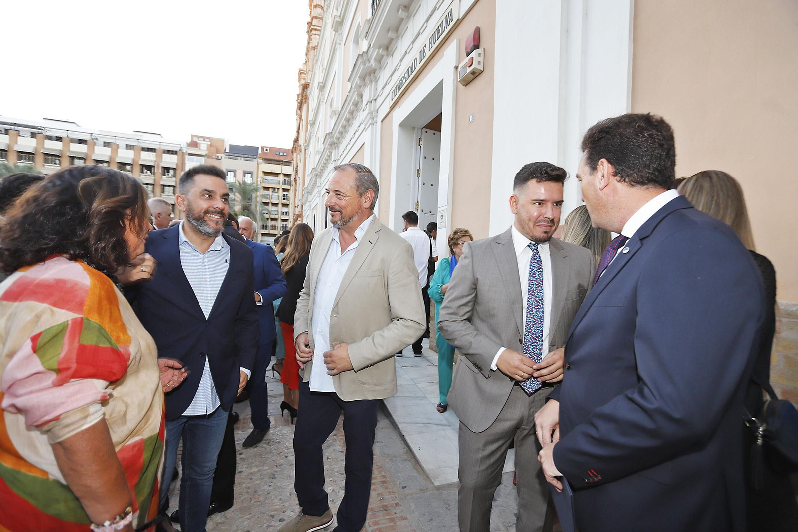 Imágenes de la recepción a los invitados a la gala de los Onubenses del Año