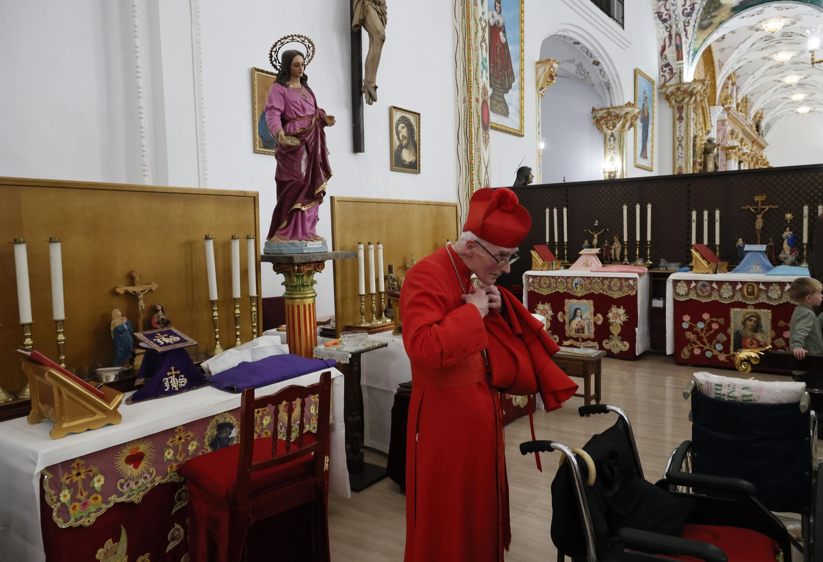 Las imágenes de la visita a la catedral del Palmar de Troya