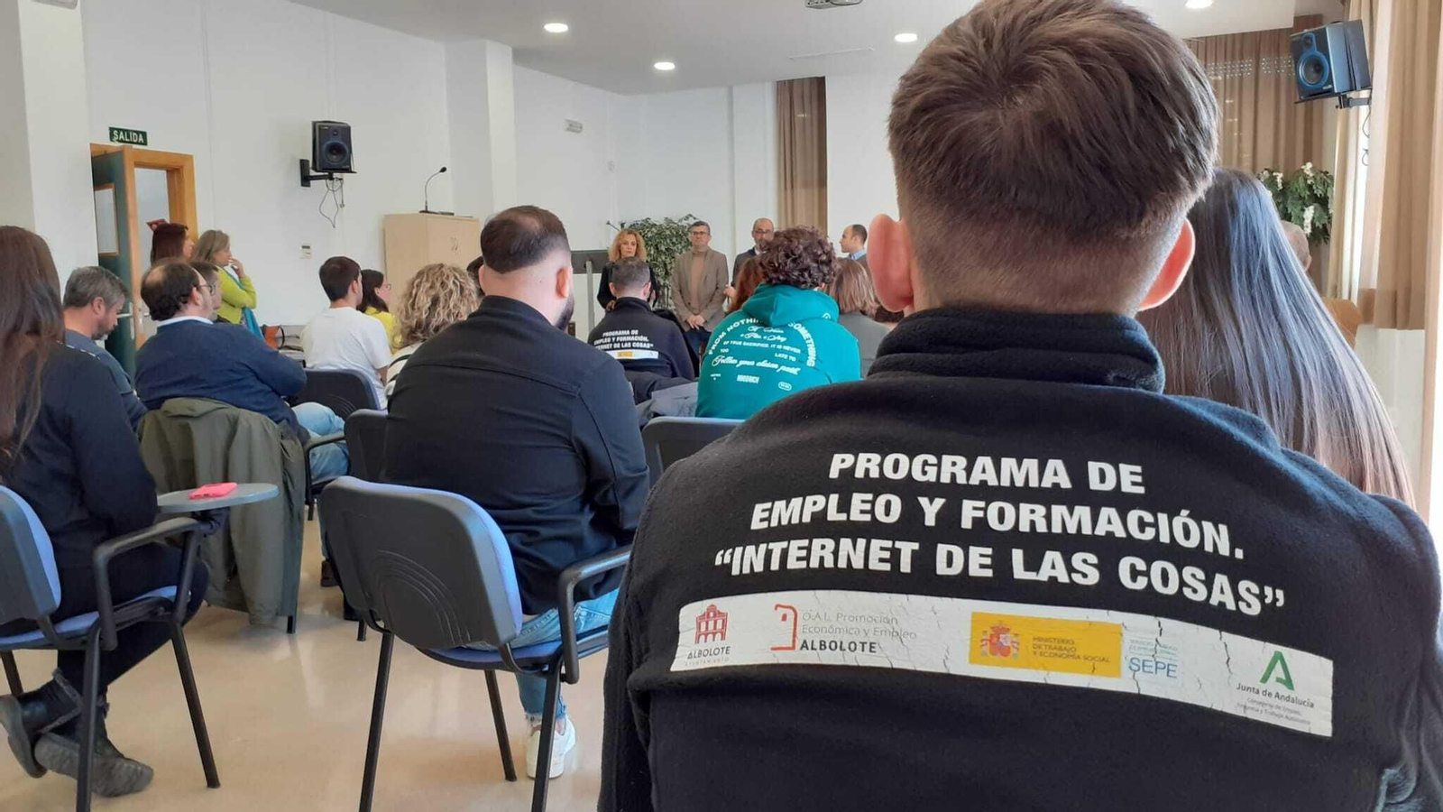 Acto de entrega del primer certificado de profesionalidad correspondientes a dos proyectos del Programa Empleo y Formación