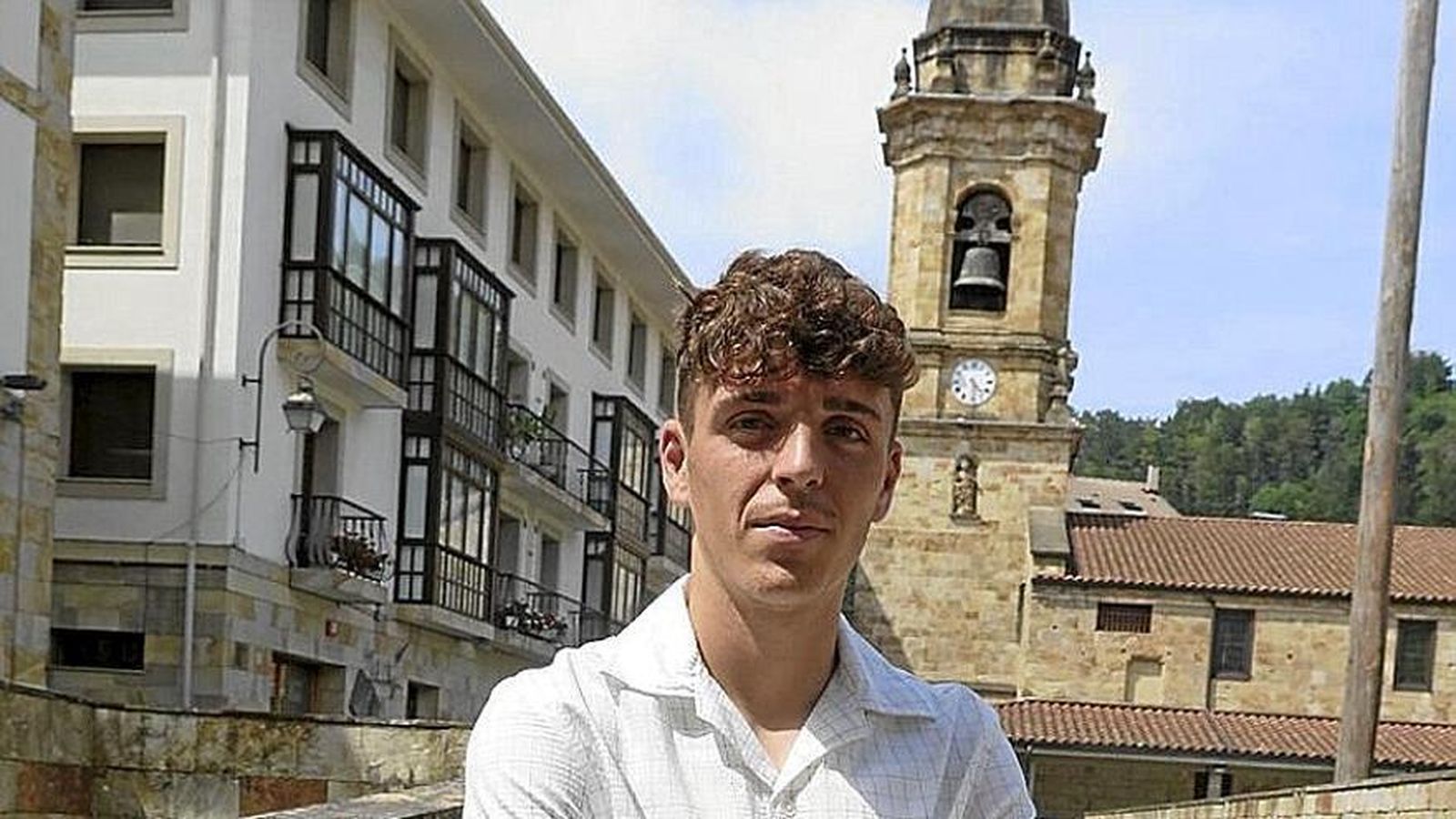 Jokin Gabilondo, en Urretxu, su pueblo.