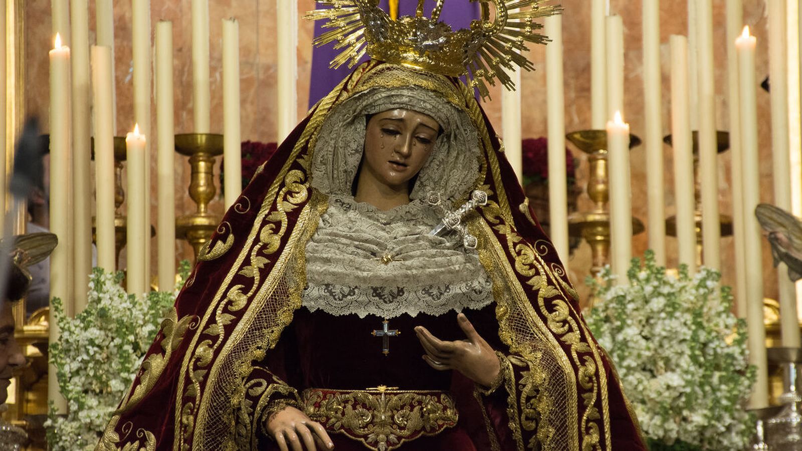 La Virgen del Mayor Dolor y Traspaso estará en besamanos todo el fin de semana