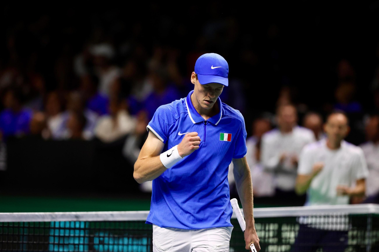 Jannik Sinner lleva a Italia a la final de la Copa Davis tras ganar a De Miñaur