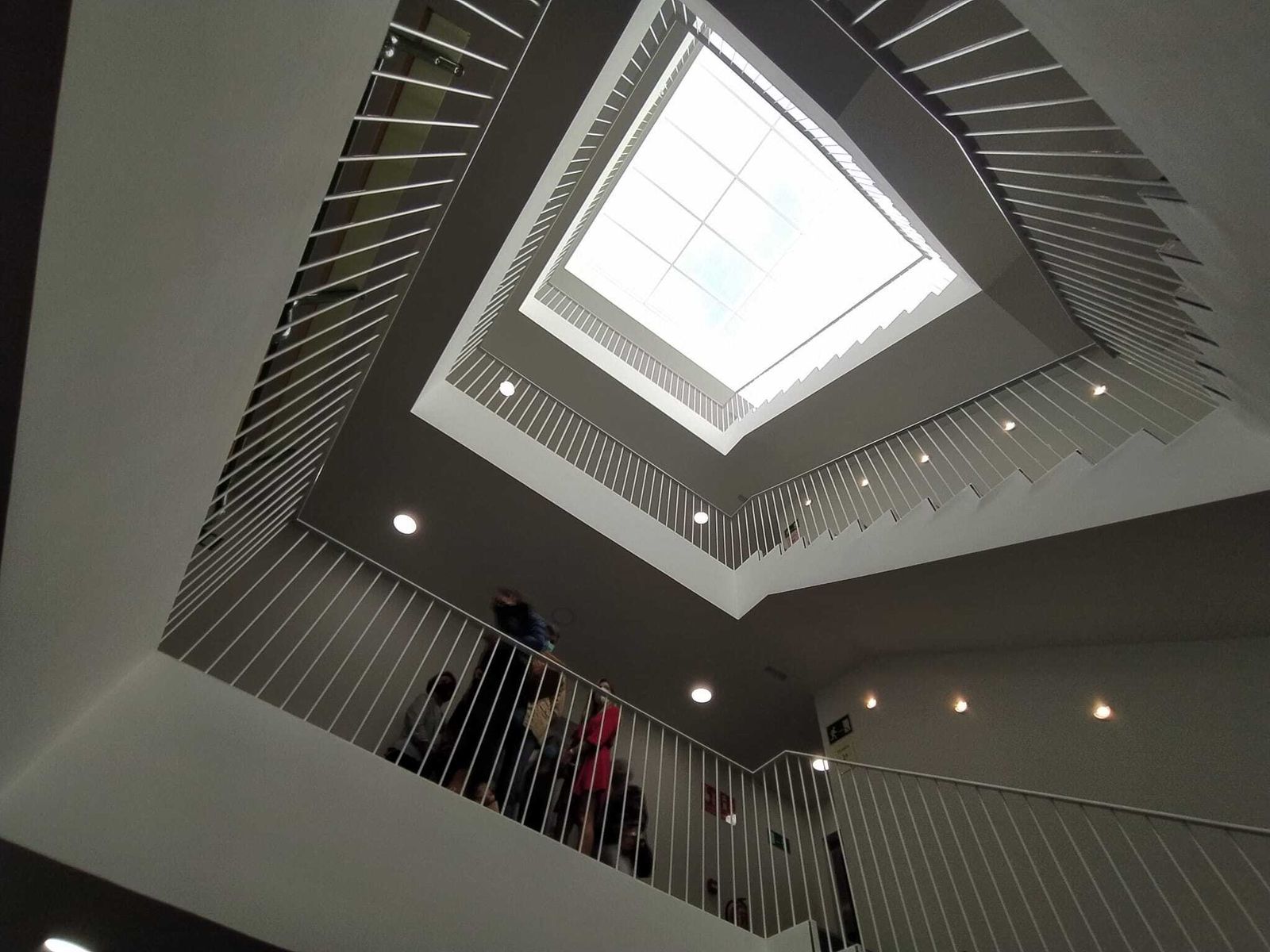 Interior de las instalaciones de la Escuela de Adultos en San Fernando.
