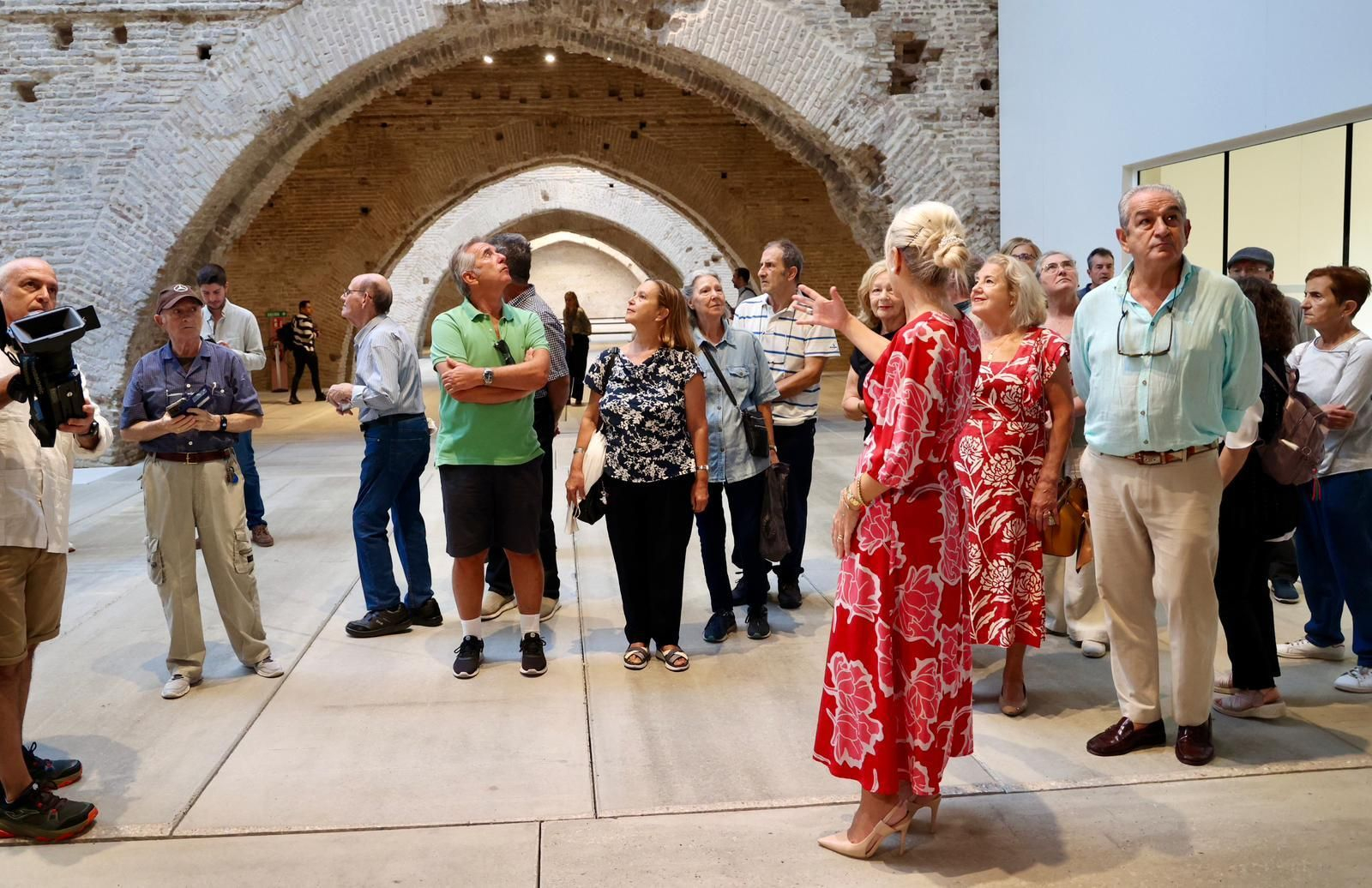 La consejera durante la visita.