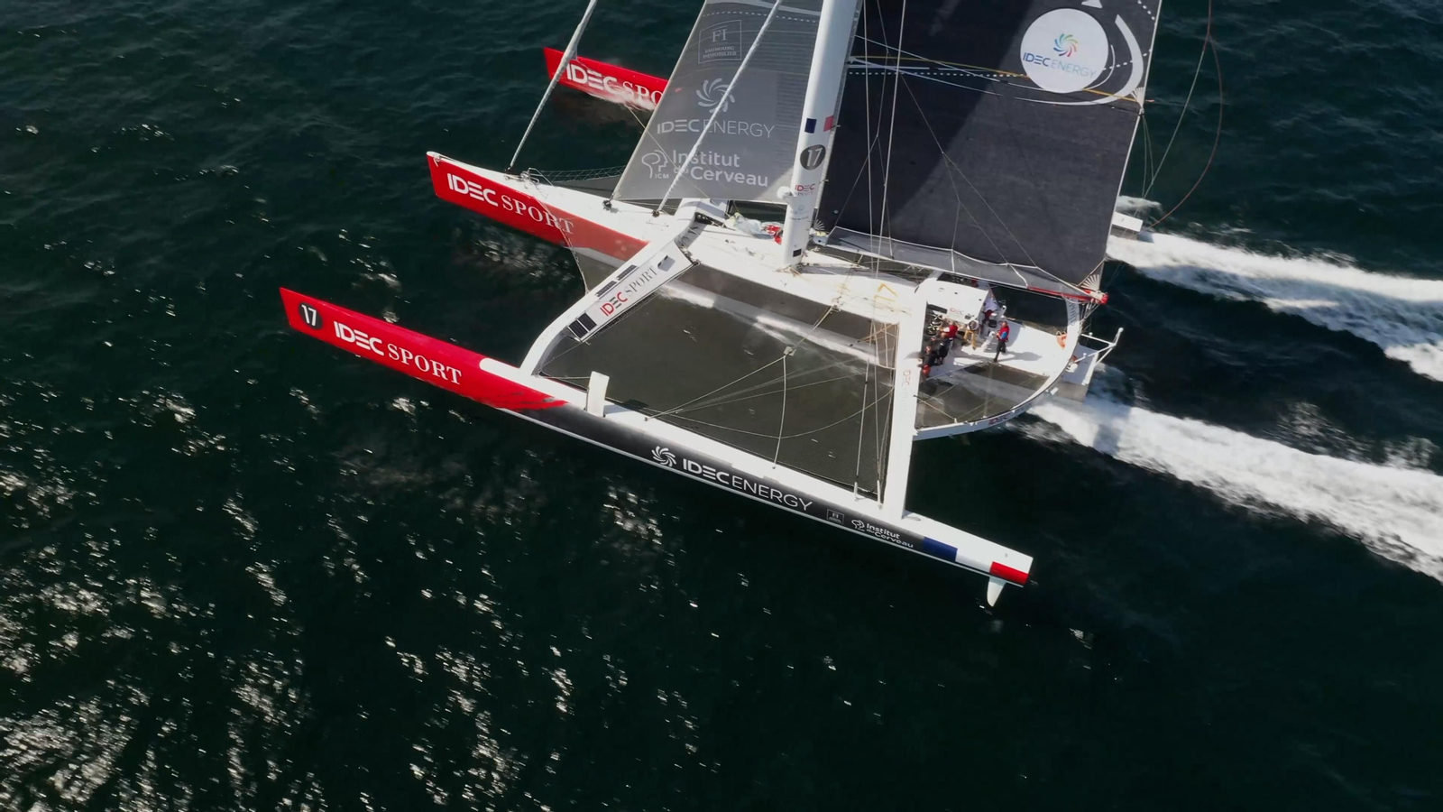 Las fotos del maxitrimaran y la presentación del puerto seco de Antequera