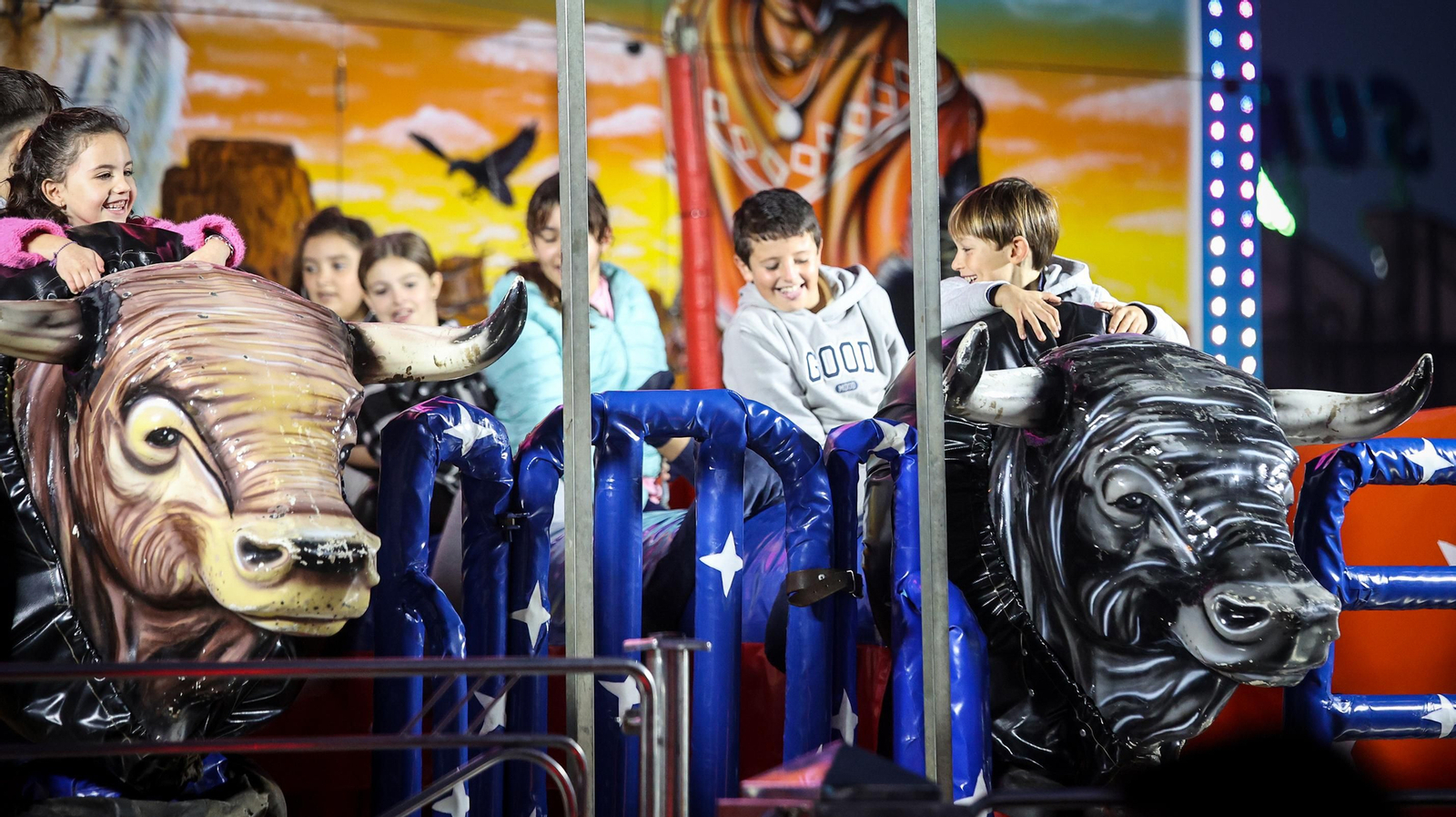 Lleno absoluto en el parque de atracciones de Jerez