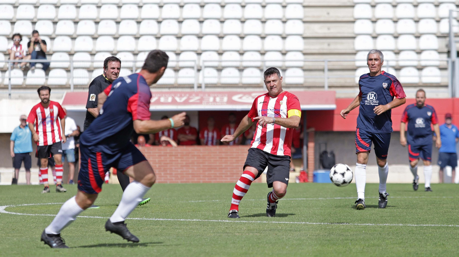 Fotos del triangular de homenaje a Fernando Gallego de los Veteranos del Algeciras CF