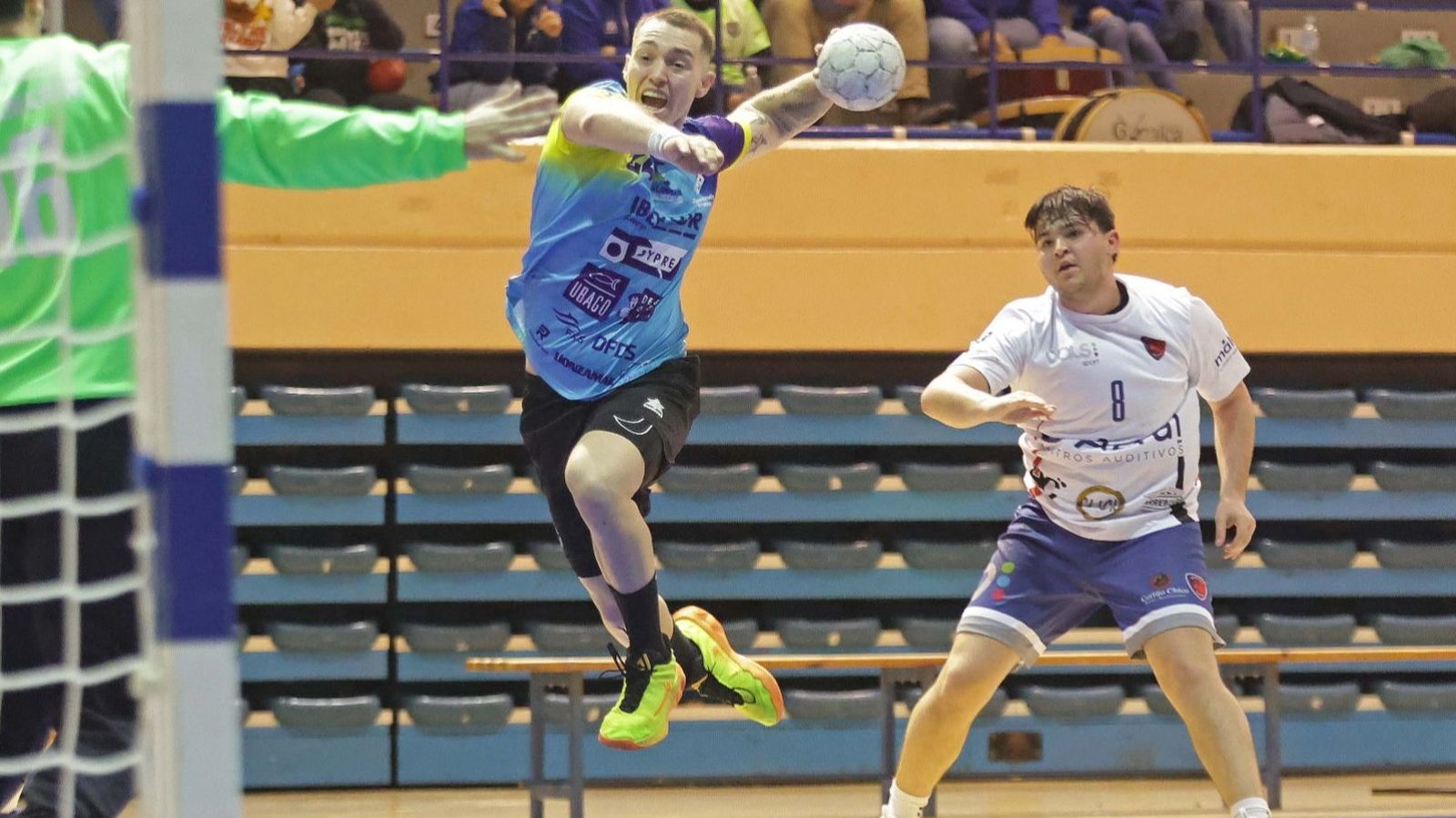 El argentino Nico Diéguez se dispone a lanzar