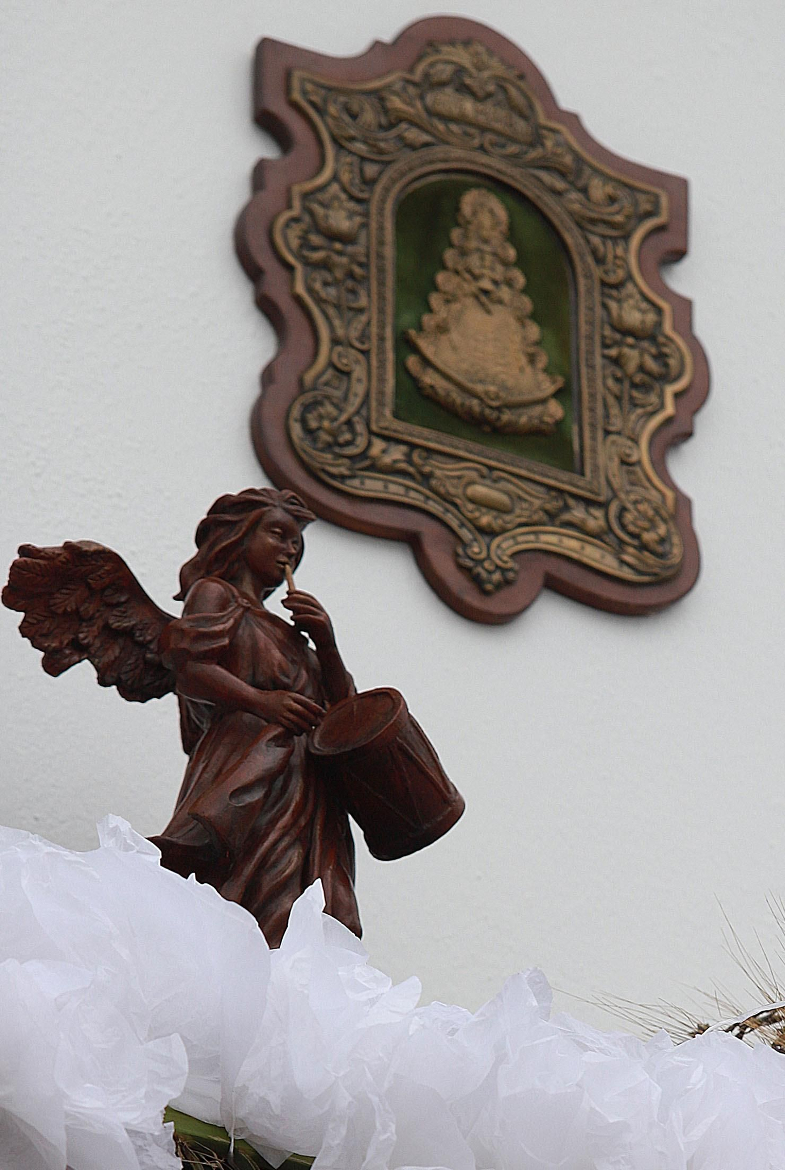 Imágenes de la jornada especial vivida en Almonte sin la procesión de la Virgen del Rocío