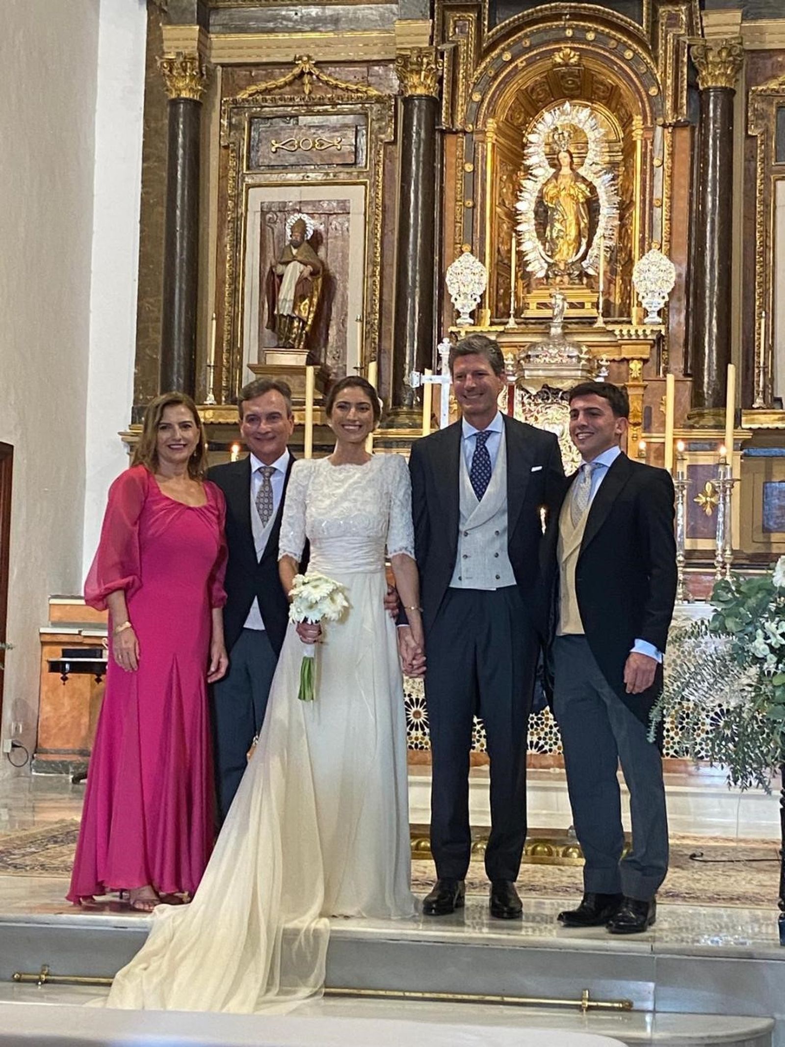 El nuevo matrimonio, con María de los Ángeles Rodríguez, Eduardo González Mazo y Eduardo González Rodríguez.