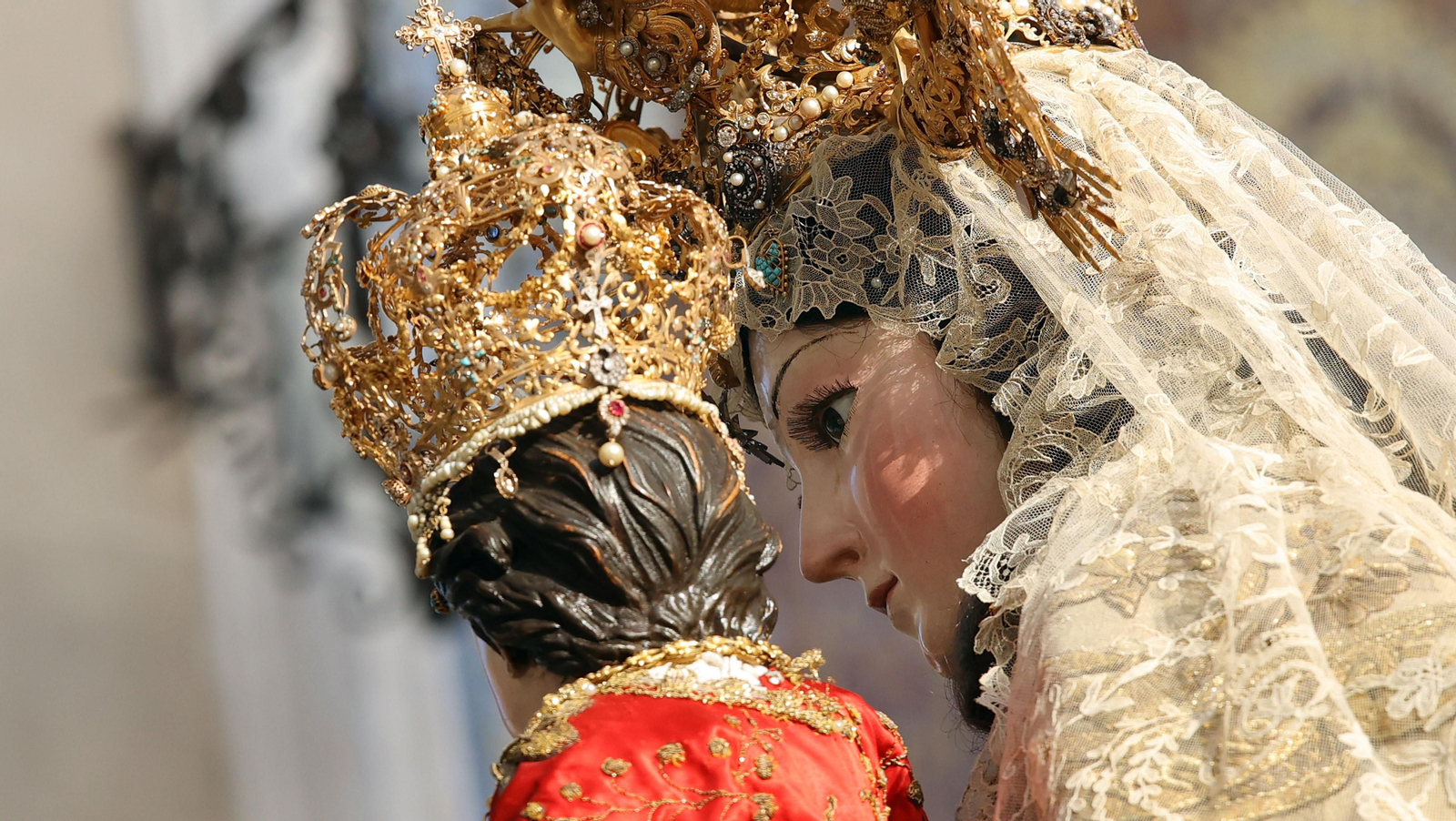 La Virgen del Carmen procesiona por Jerez