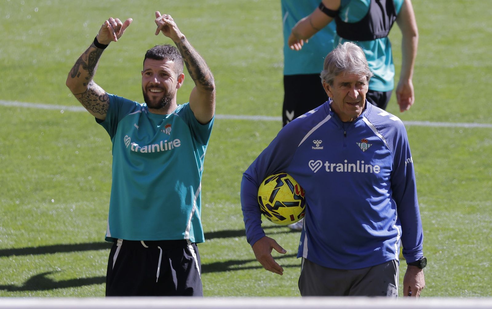 Las fotos del entrenamiento del Betis a puerta abierta