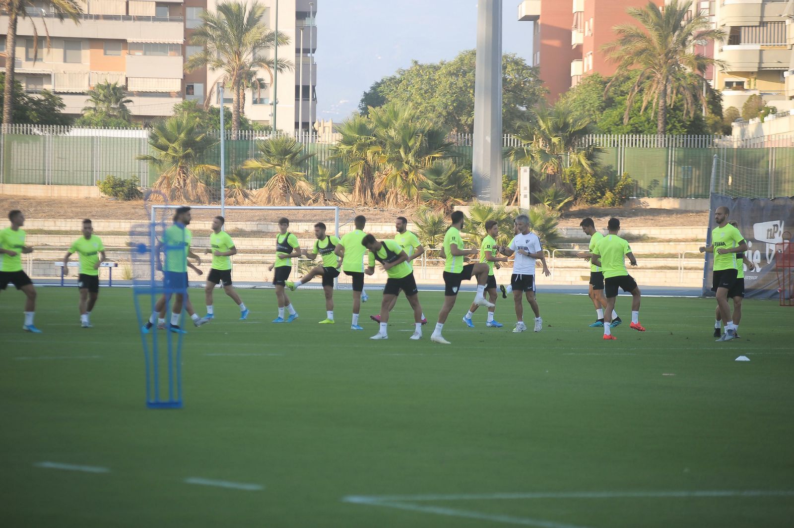 Las fotos del entrenamiento del Málaga CF tras la tormenta