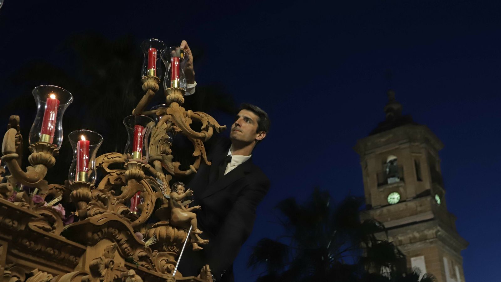 Imágenes del Lunes Santo en Algeciras