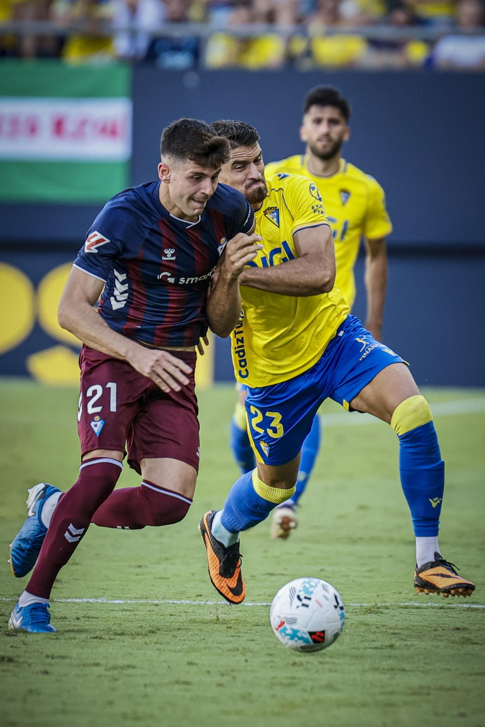 Búscate entre las fotos del partido Cádiz CF - SD Eibar