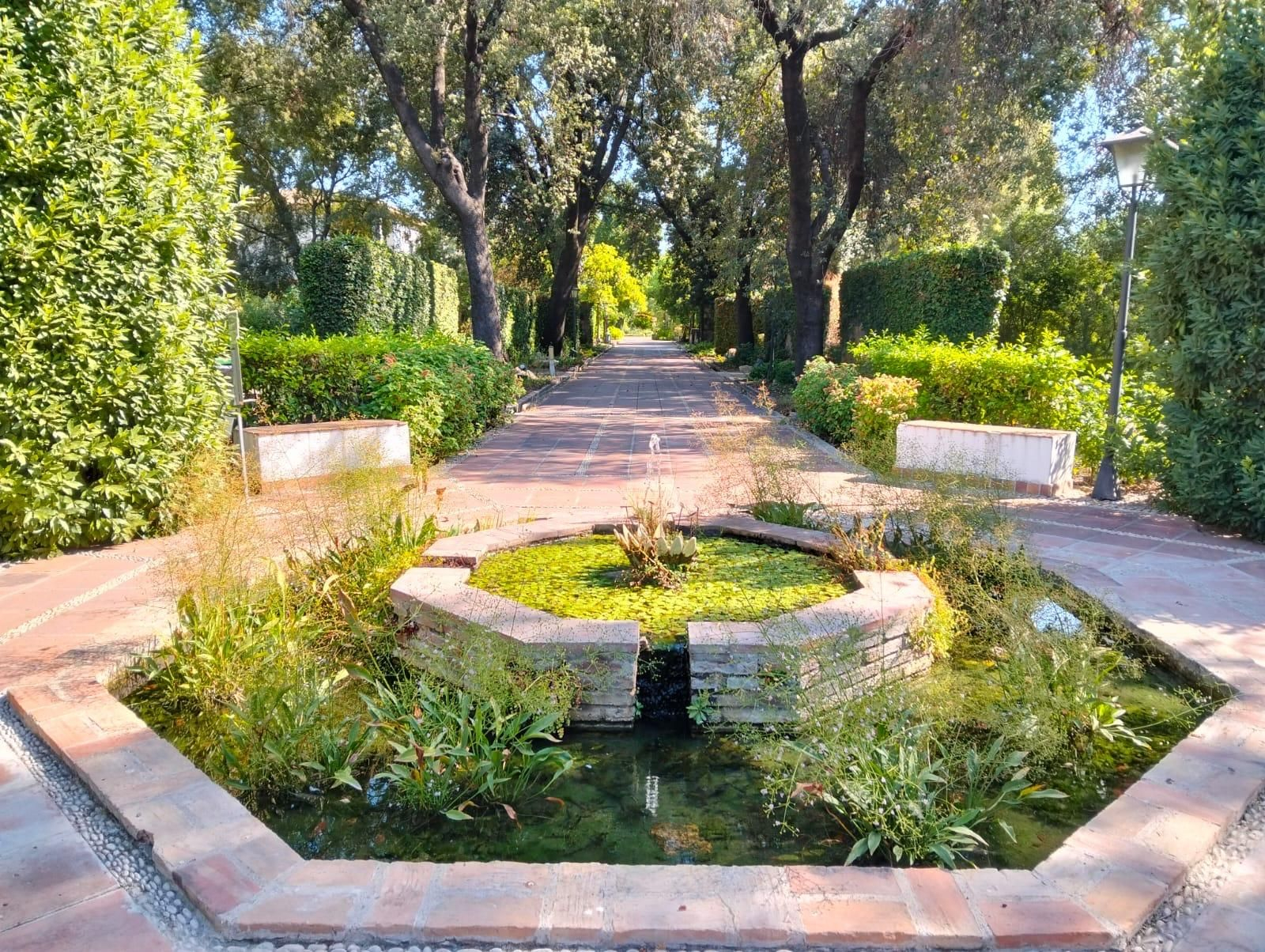 Una de las fuentes del Real Jardín Botánico de Córdoba.