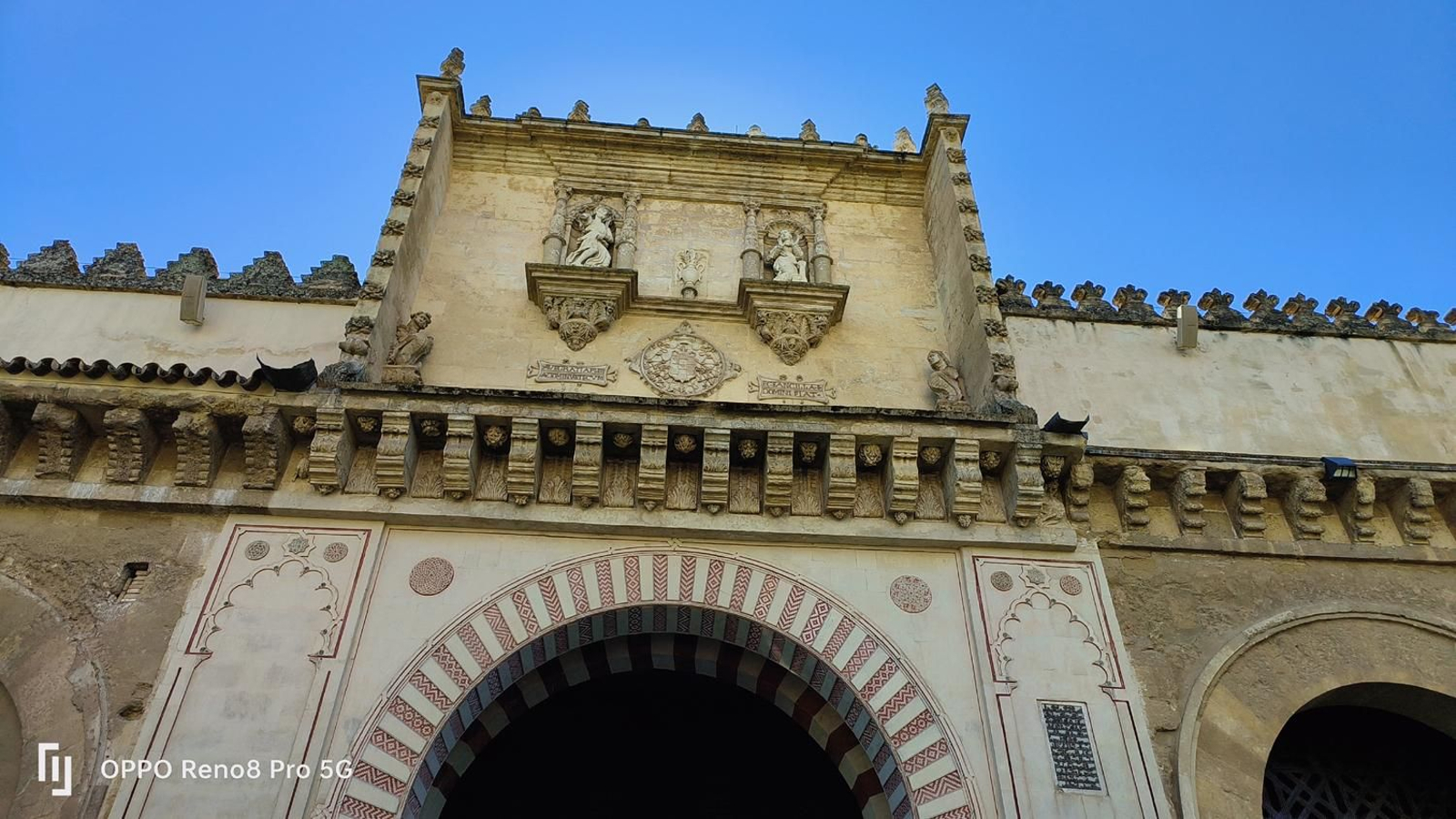 Foto de la Mezquita-Catedral de Córdoba tomada con el Oppo Reno 8 Pro