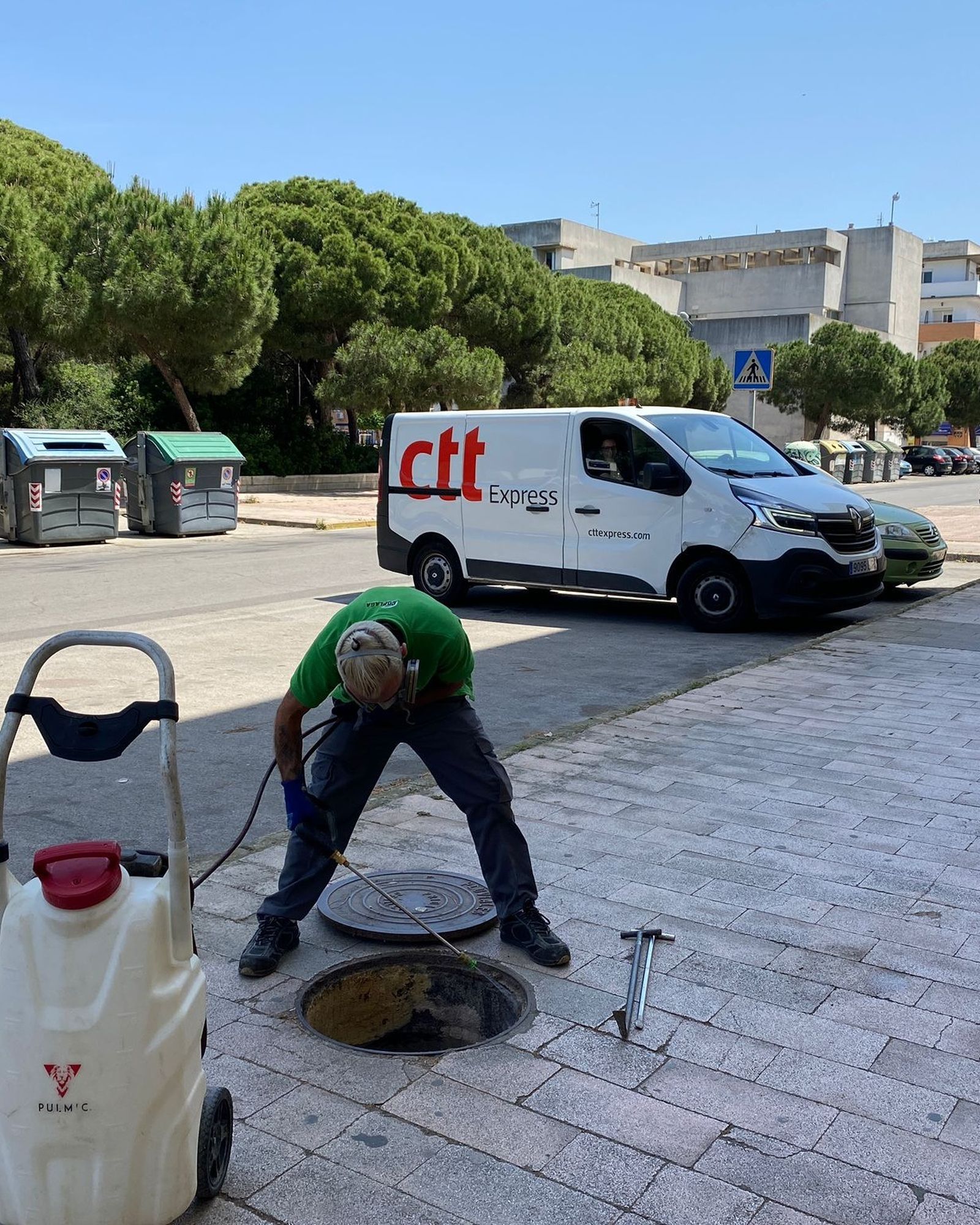 La empresa Coplaga en las labores de desinsectación