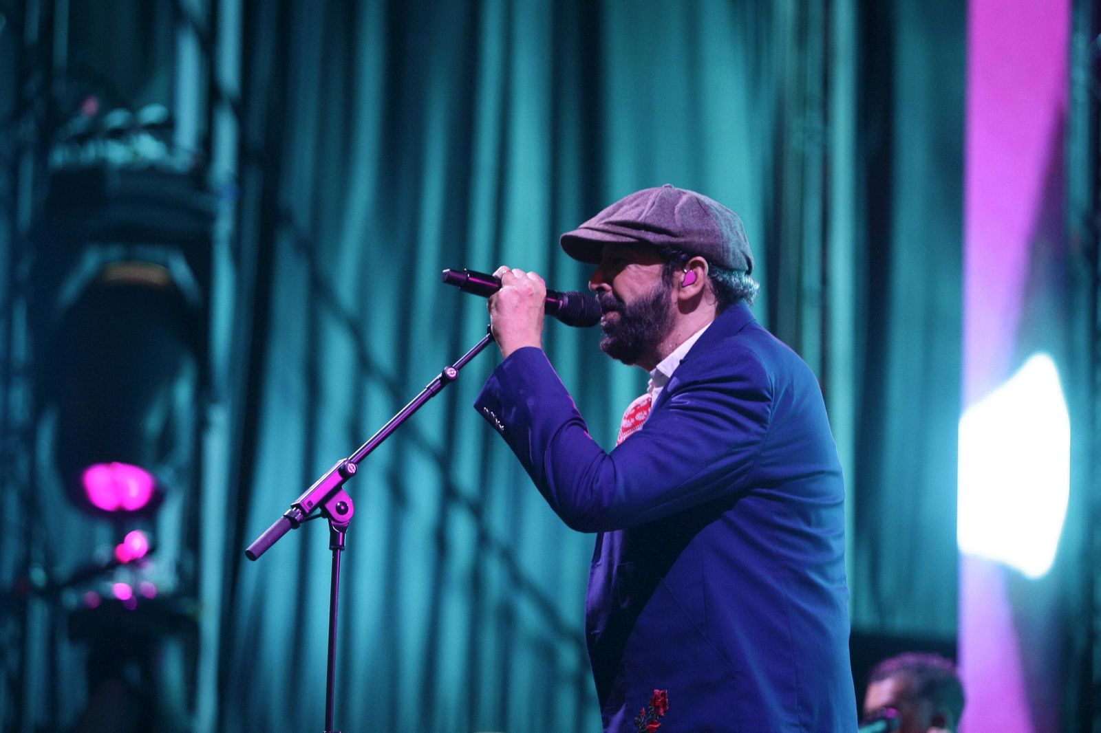 Búscate en el concierto de Juan Luis Guerra en el Concert Music Festival