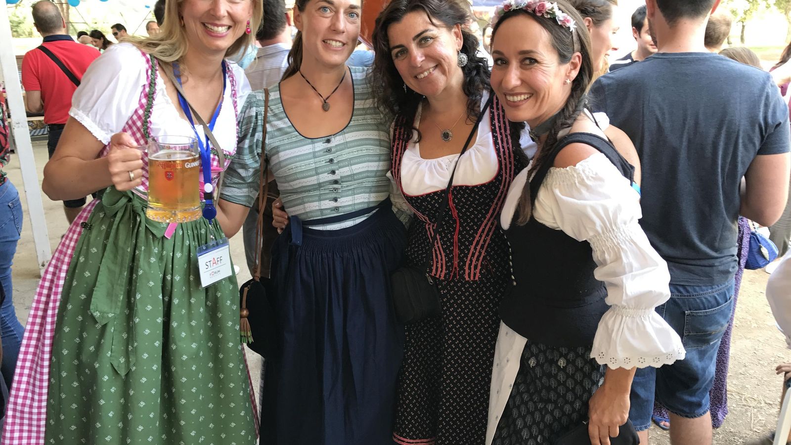 La fiesta reúne a numerosos amigos y miembros del Forum