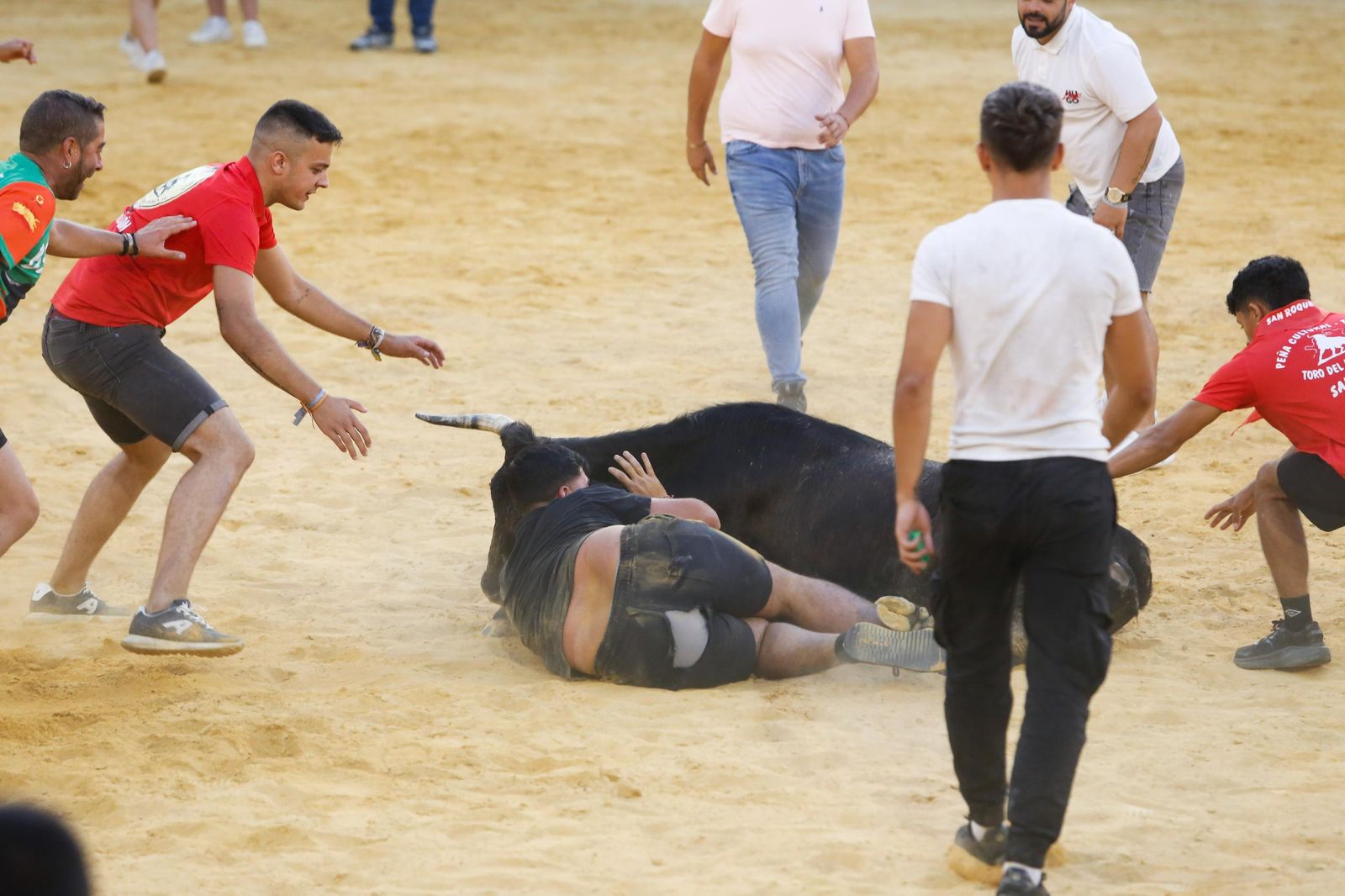Fotos del Toro del Aguardiente en San Roque
