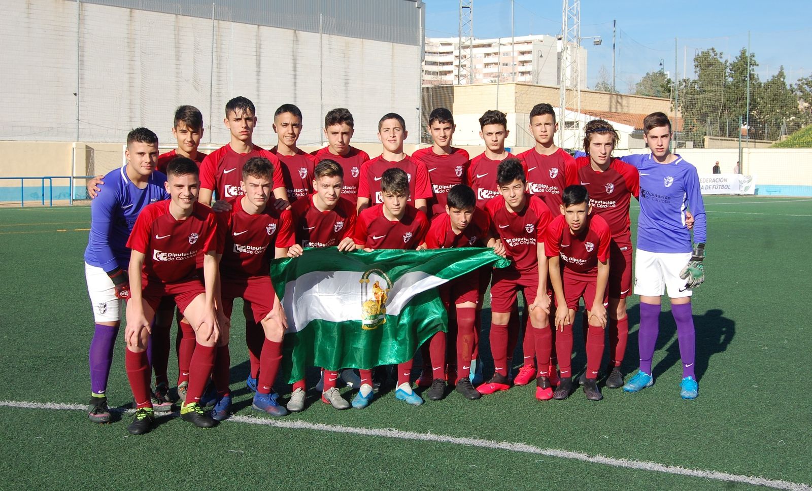 La selección infantil de Córdoba posa antes de disputar su encuentro de la segunda jornada ante Cádiz.