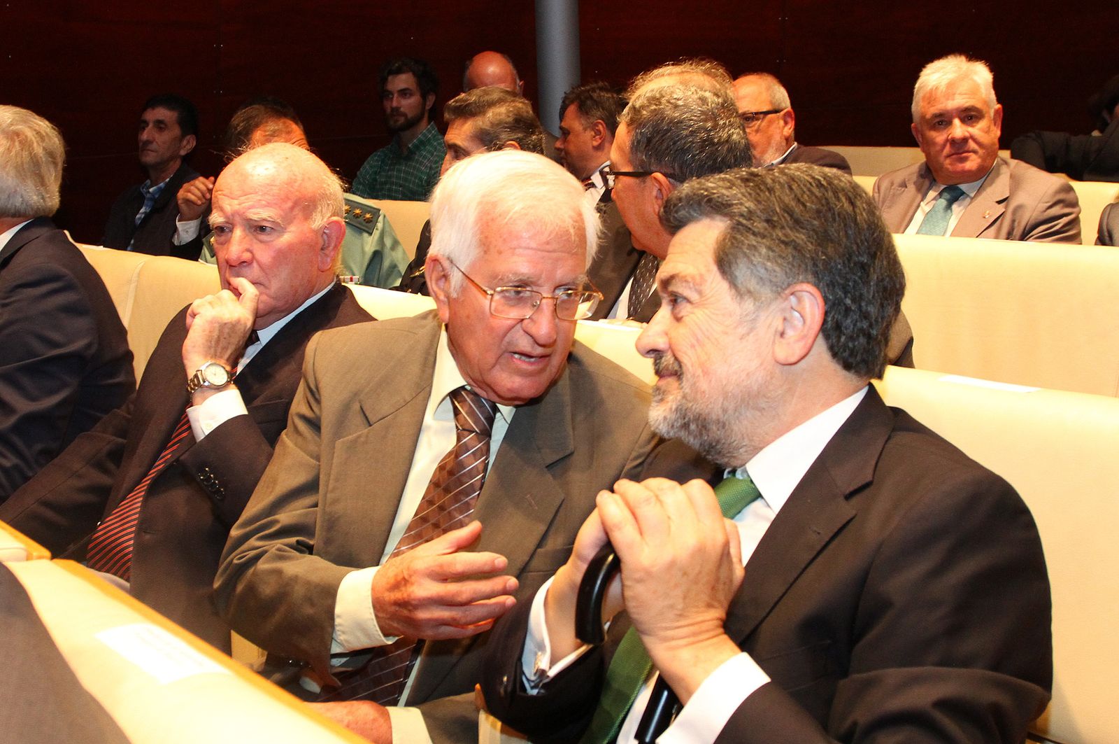 Imágenes de la toma de posesión del nuevo presidente del Puerto de Huelva, José Luis Ramos.