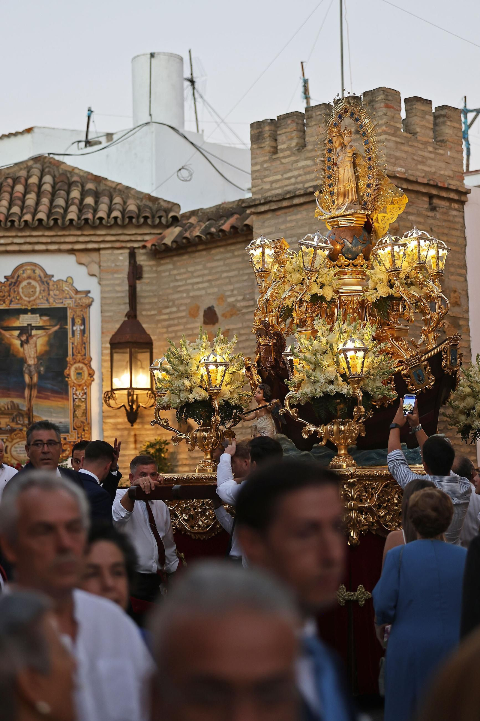 Imágenes de la procesión de Nuestra Señora de los Milagros en Palos de la Frontera Imágenes de la procesión de Nuestra Señora de los Milagros en Palos de la Frontera