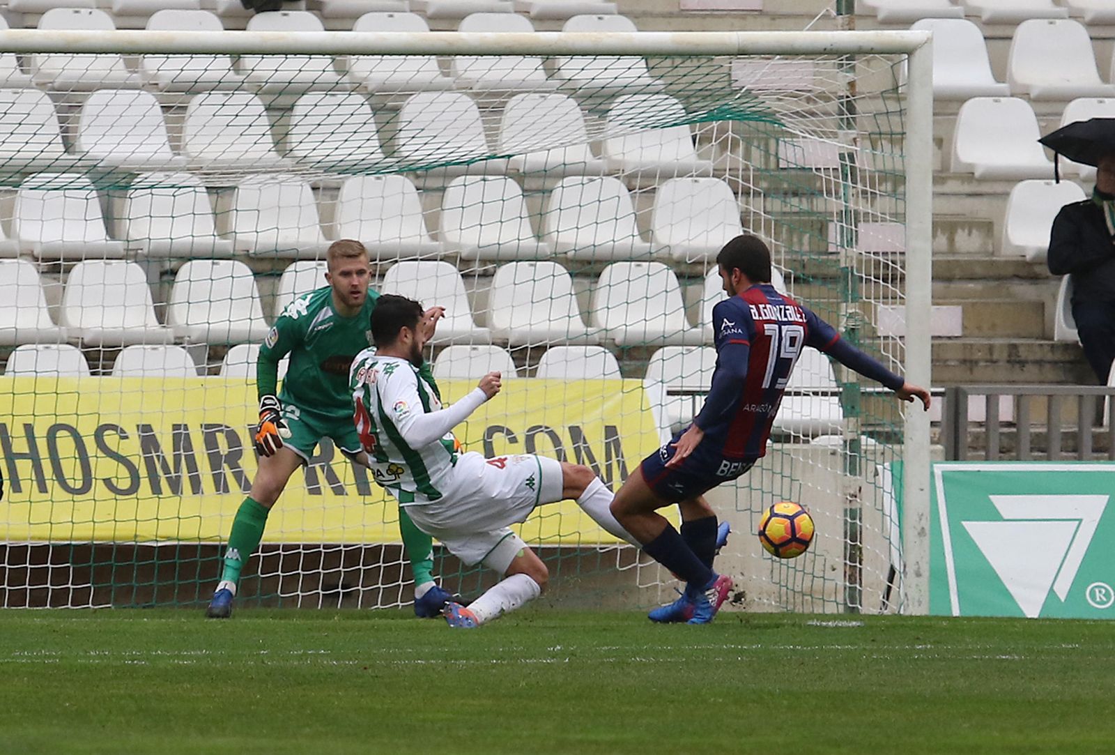 El Córdoba-Huesca, en imágenes