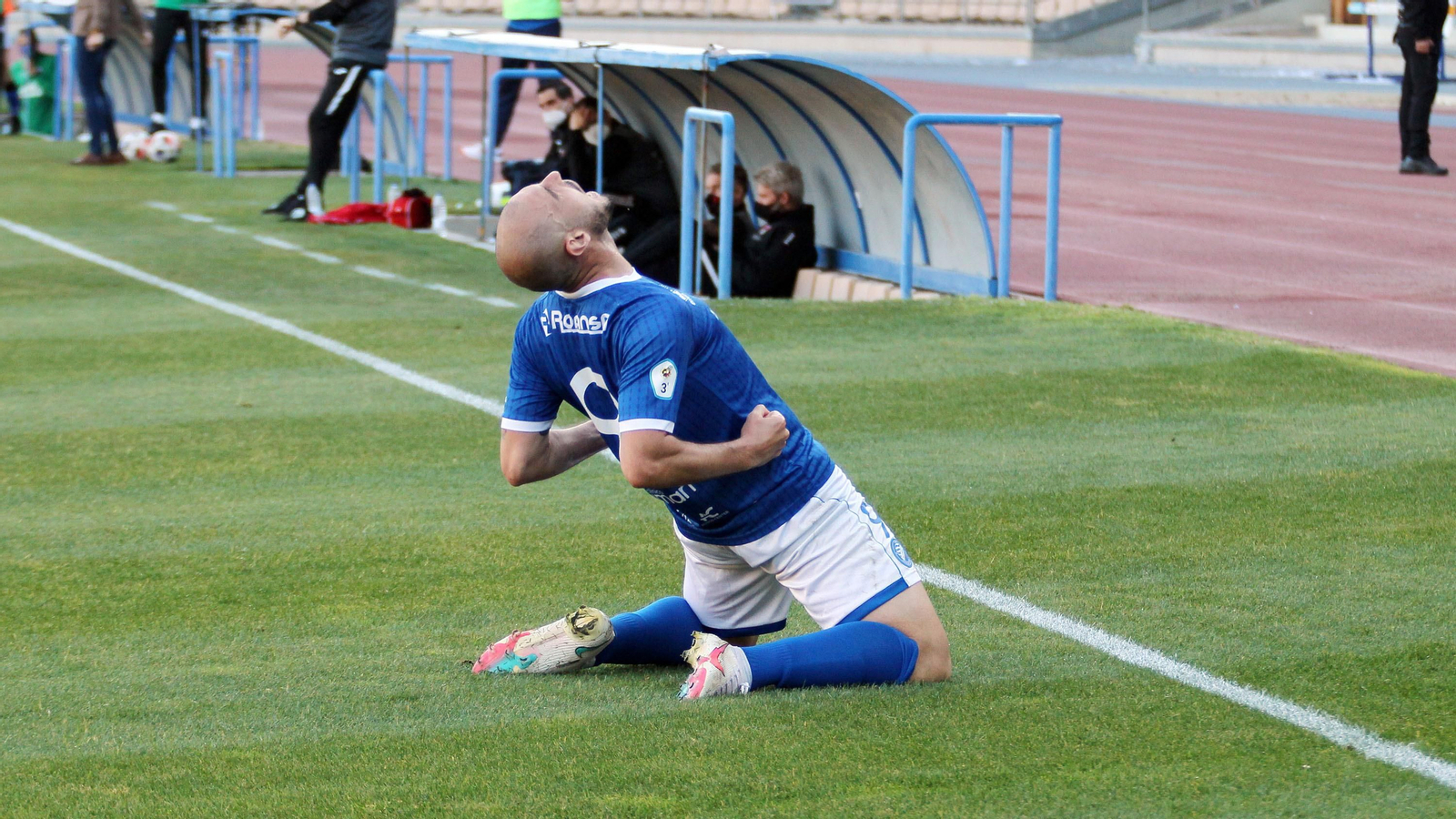 Imágenes del Xerez DFC contra Salerm Puente Genil en Chapín