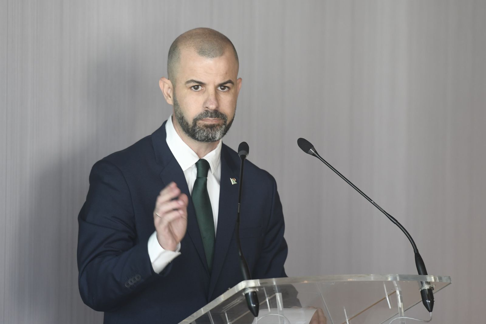Manu Fajardo, actual secretario técnico del Betis, en un momento de su intervención de ayer en la presentación de Pablo Fornals y el Chimy Ávila como jugadores verdiblancos.