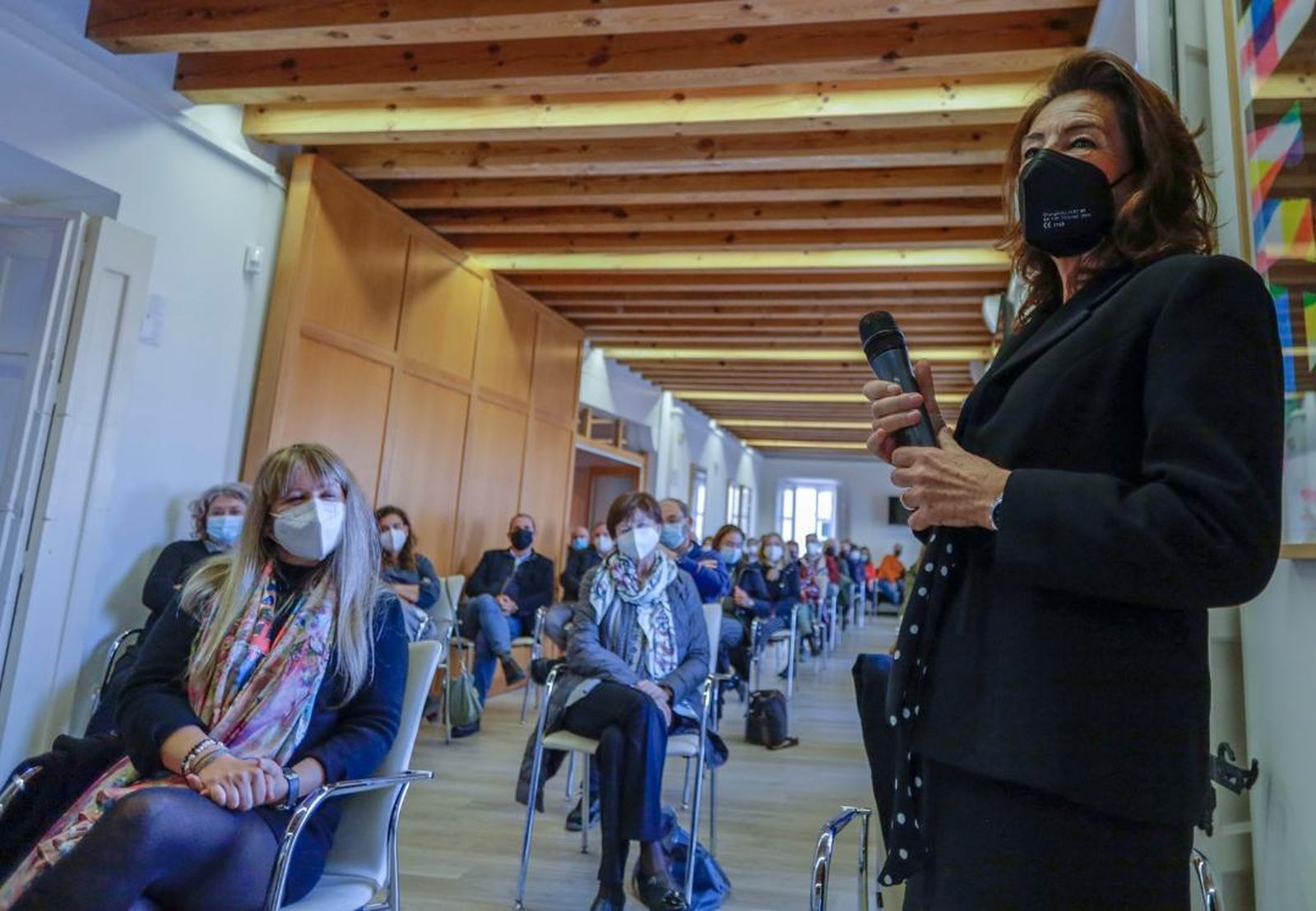 Mamen Fraisolí,  viuda de Julio Malo de Molina, durante su intervención en el acto.