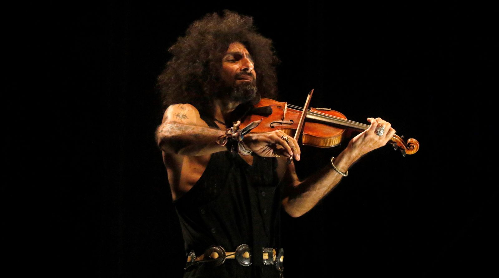 El concierto de Ara Malikian en el Teatro de la Axerquía de Córdoba, en imágenes